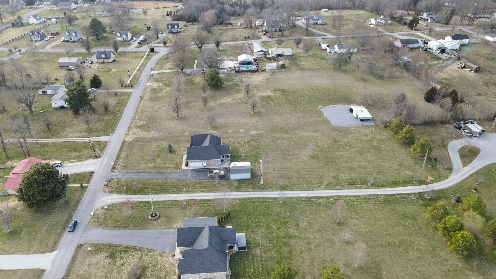 338 N Centerpoint Rd