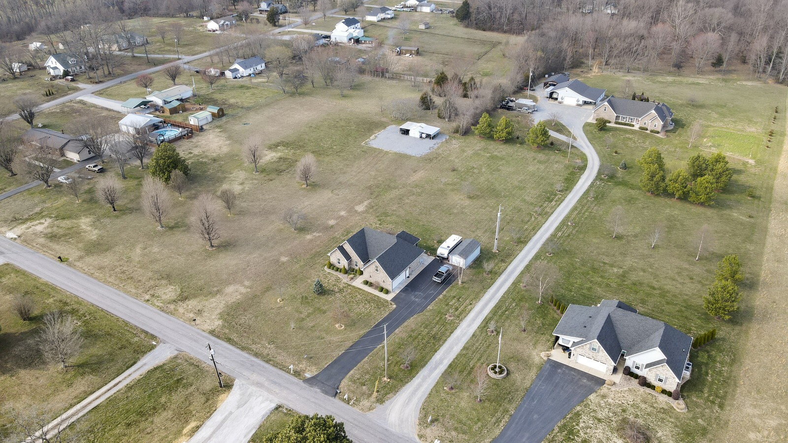 338 N Centerpoint Rd