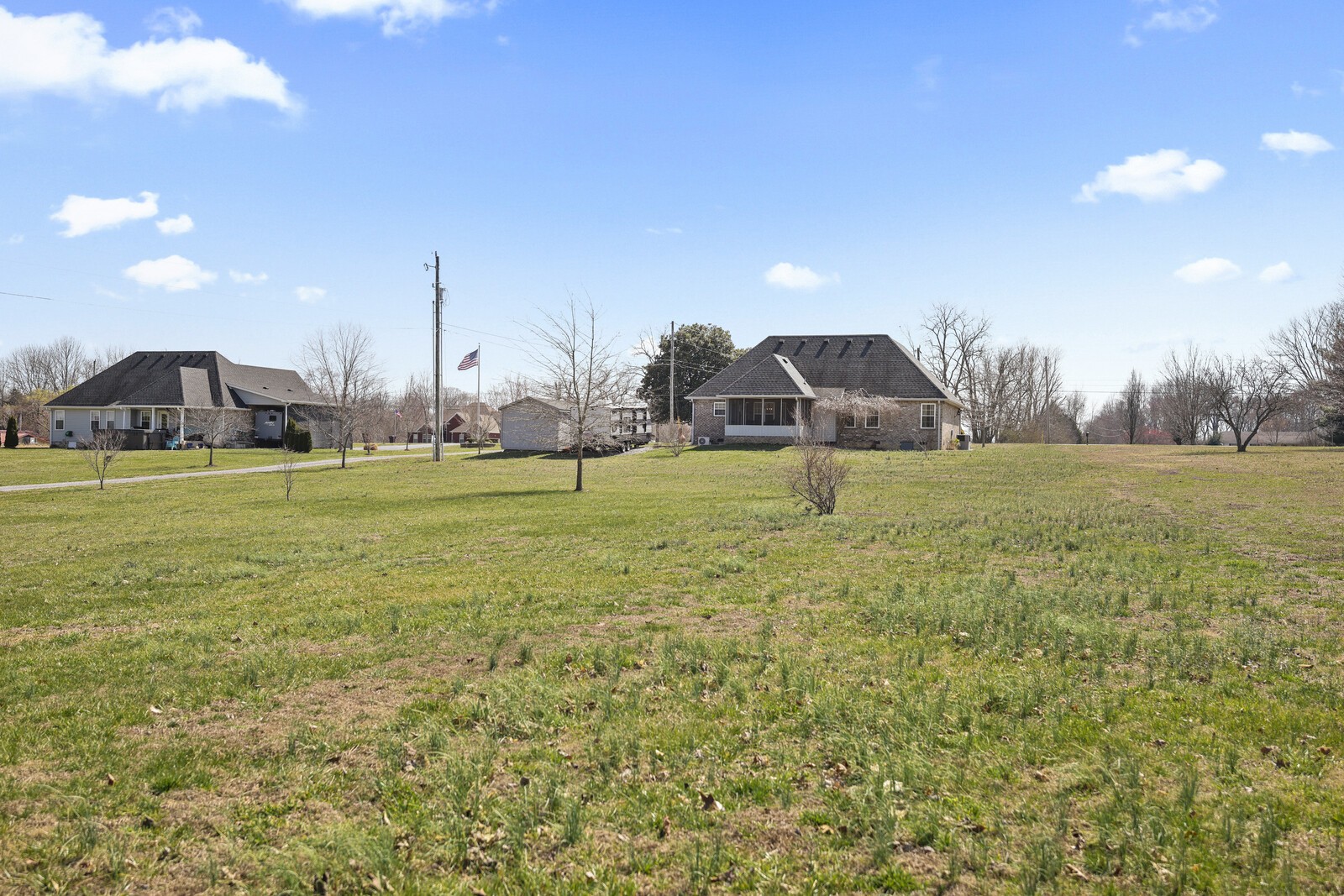 338 N Centerpoint Rd