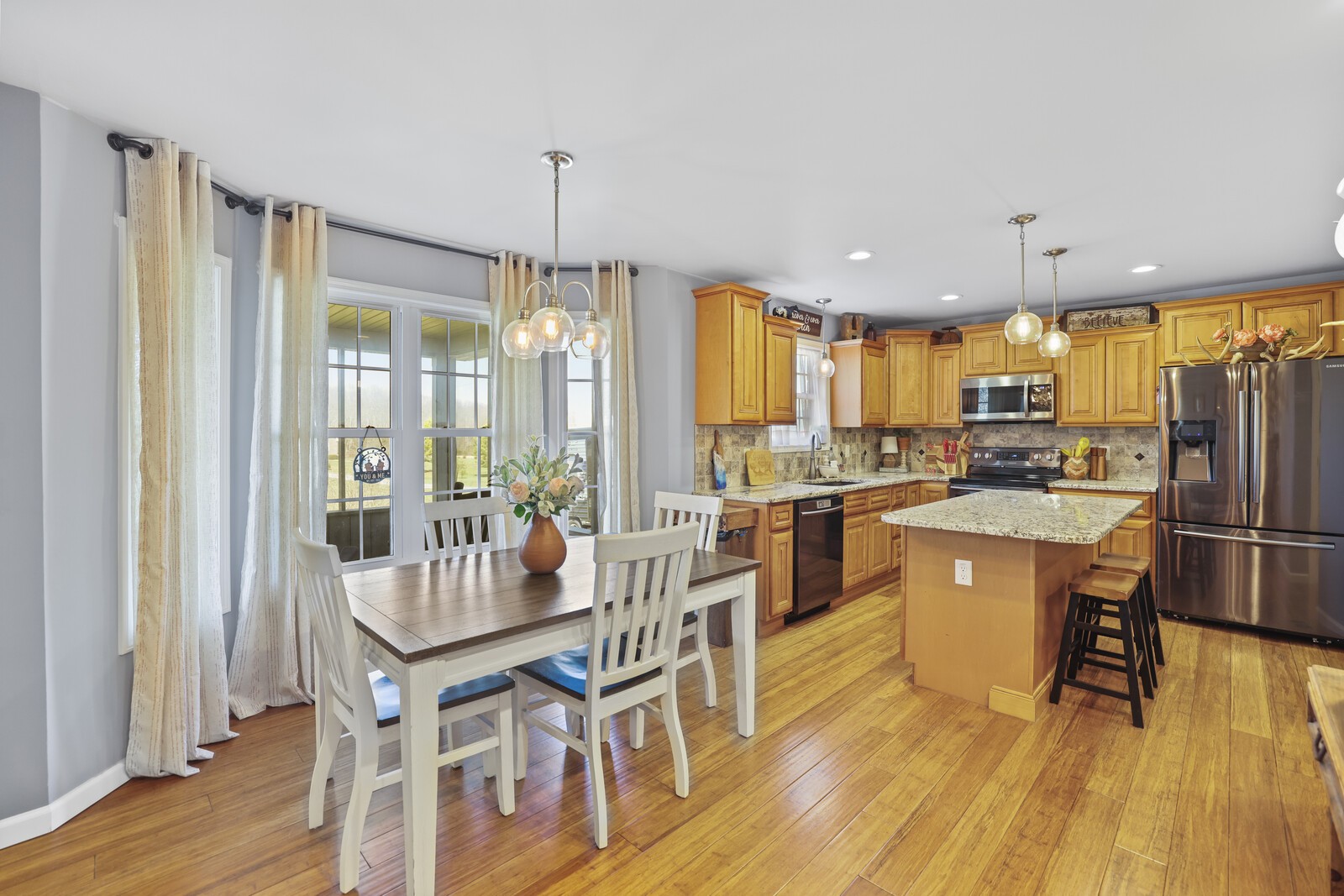 338 N Centerpoint Rd