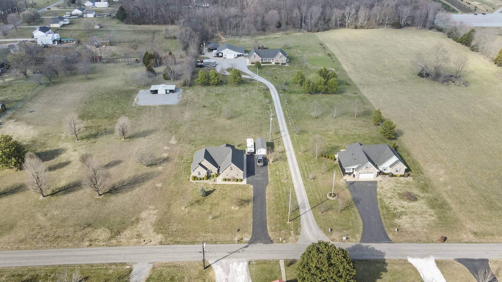 338 N Centerpoint Rd