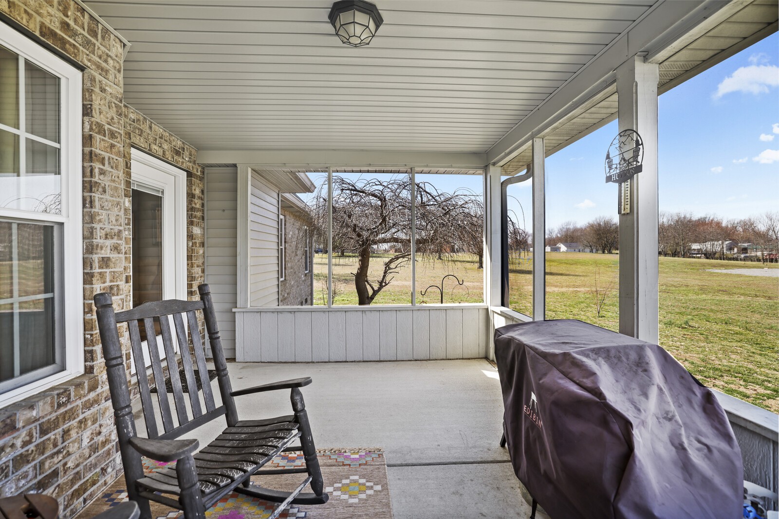 338 N Centerpoint Rd