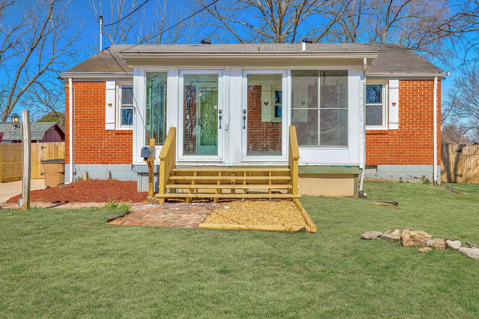 308 Fairlane Dr