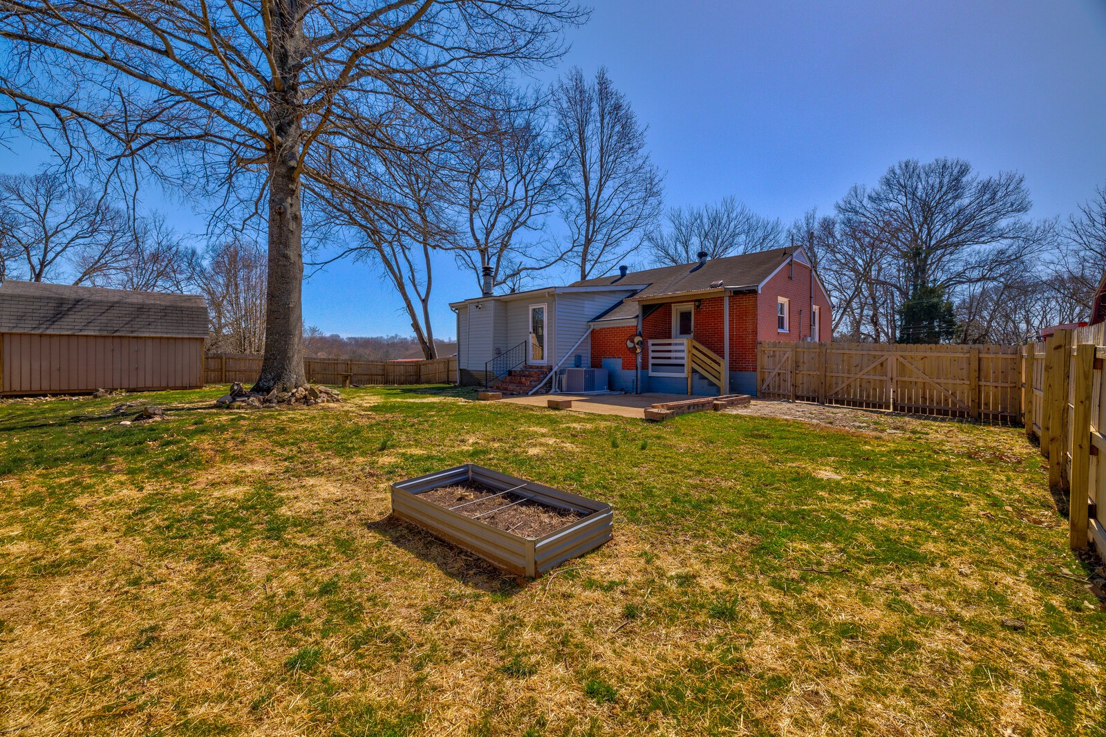 308 Fairlane Dr