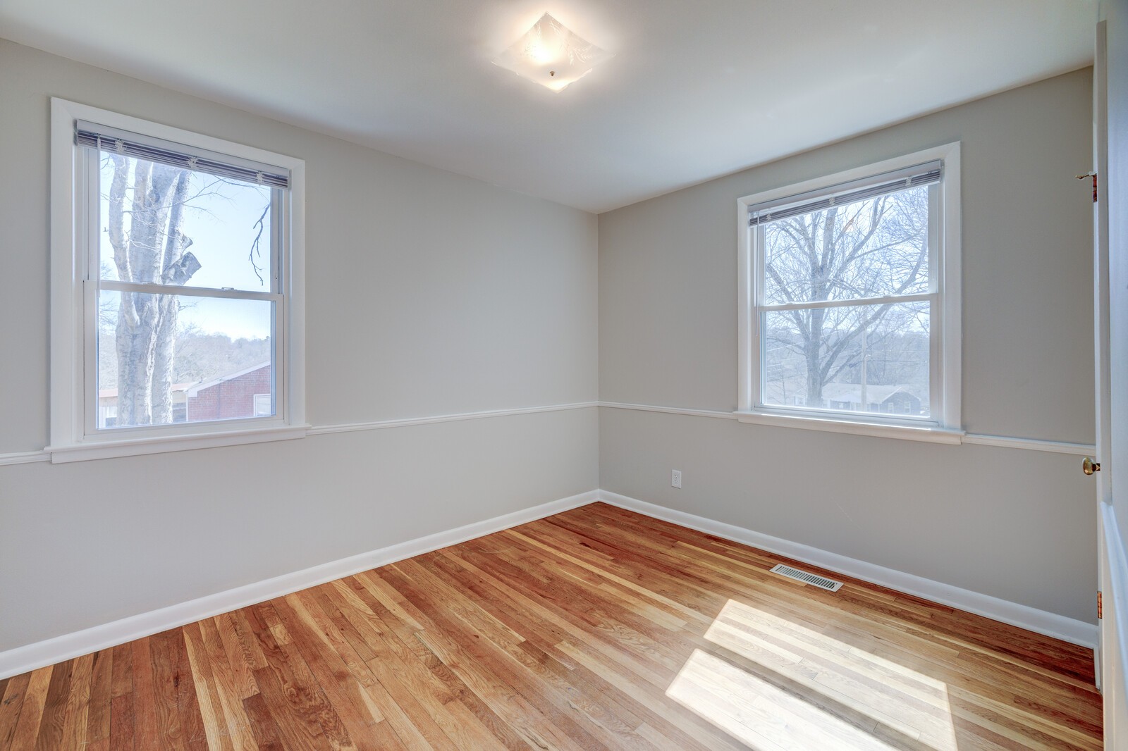 308 Fairlane Dr