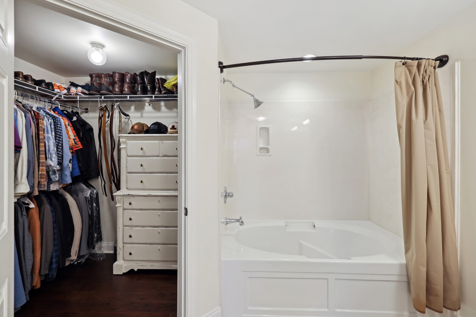 3201 Aspen Grove Dr Unit: I6
