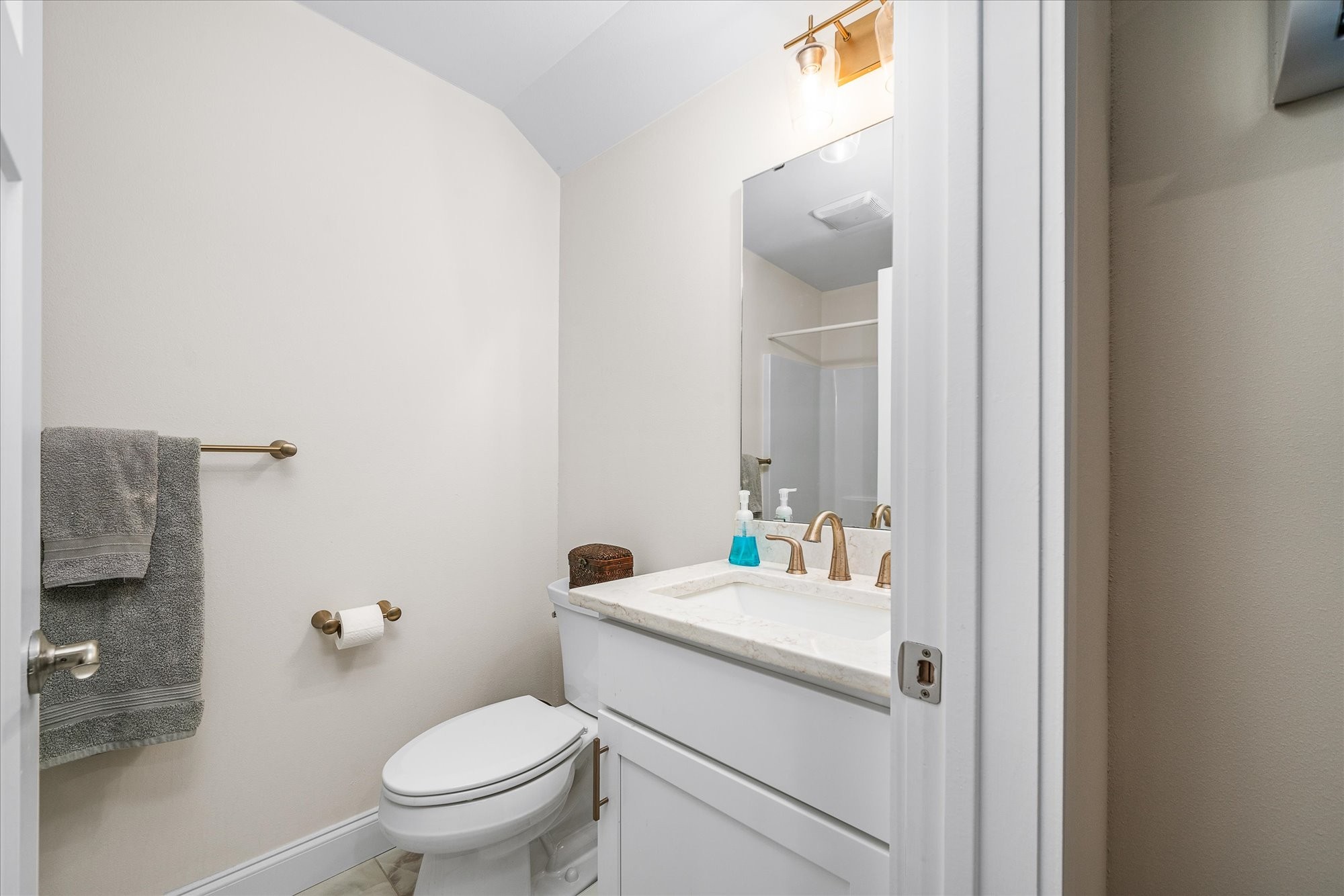 153 Mountain View Dr