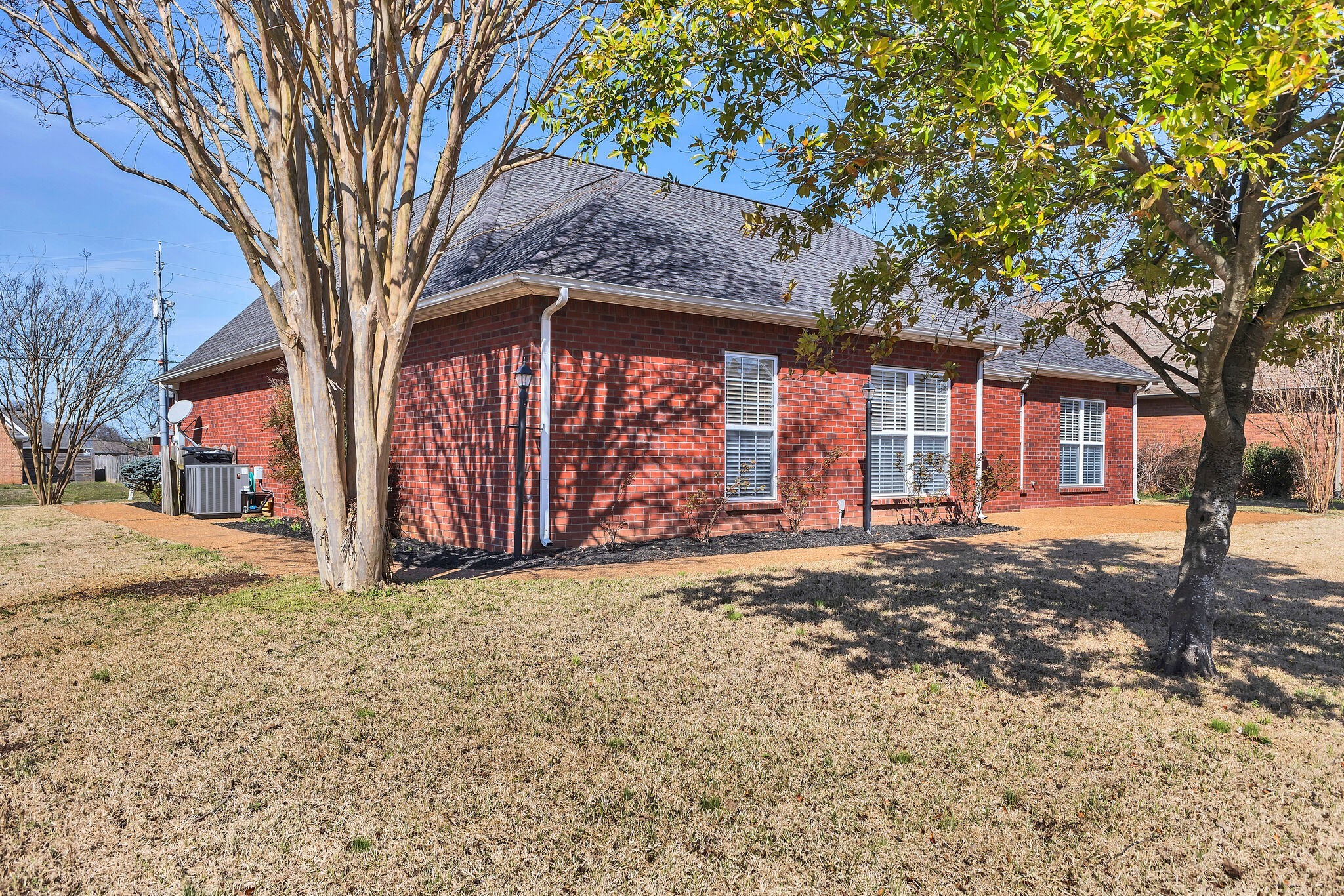 4658 Forsman Ct