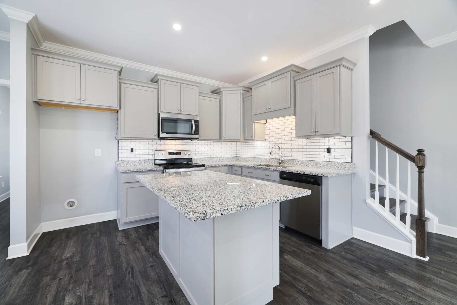 4316 Summercrest Blvd Unit: 101