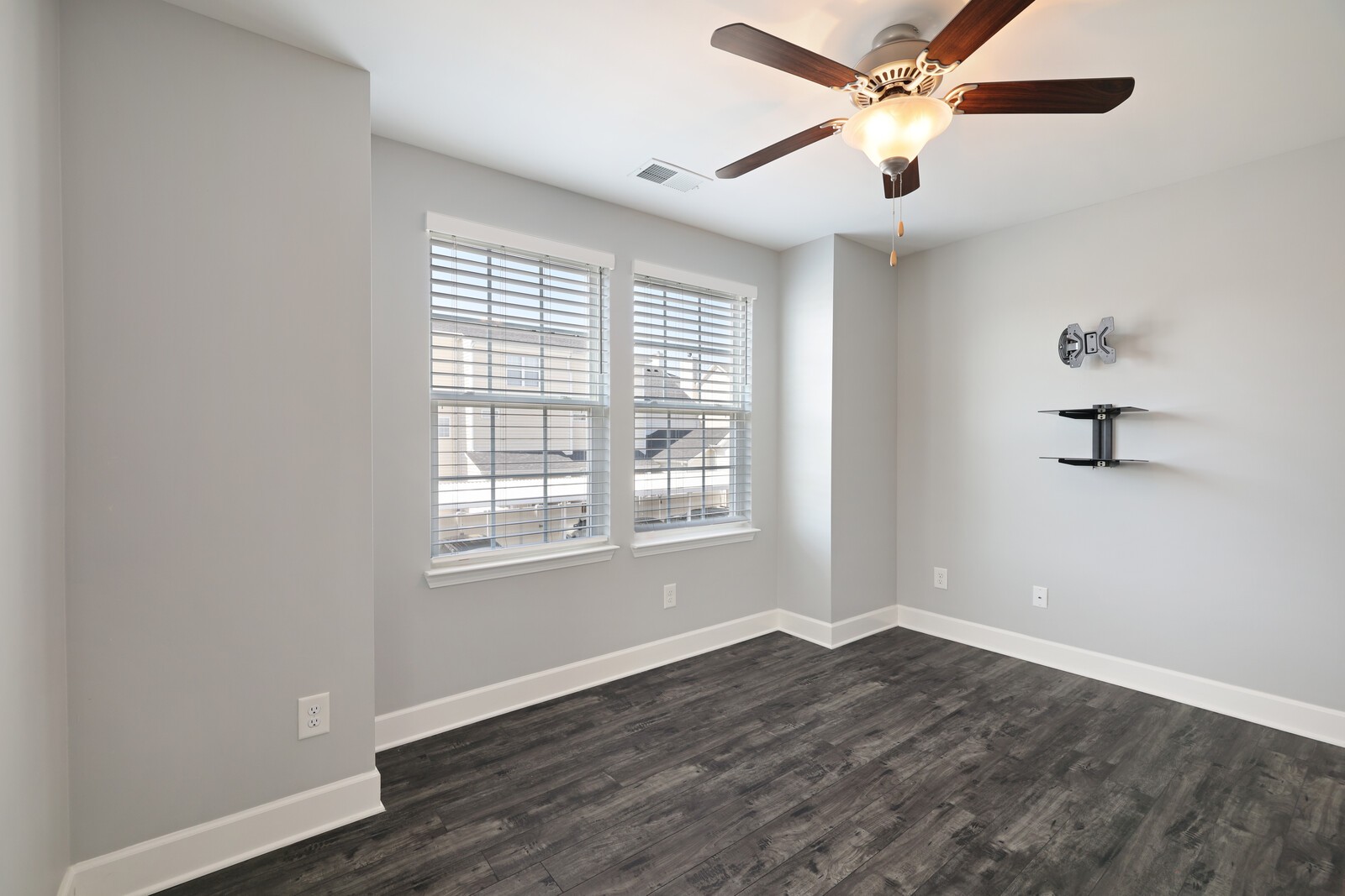 4316 Summercrest Blvd Unit: 101