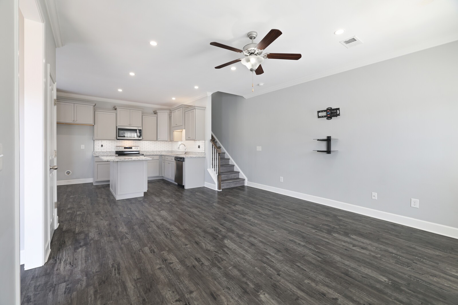 4316 Summercrest Blvd Unit: 101