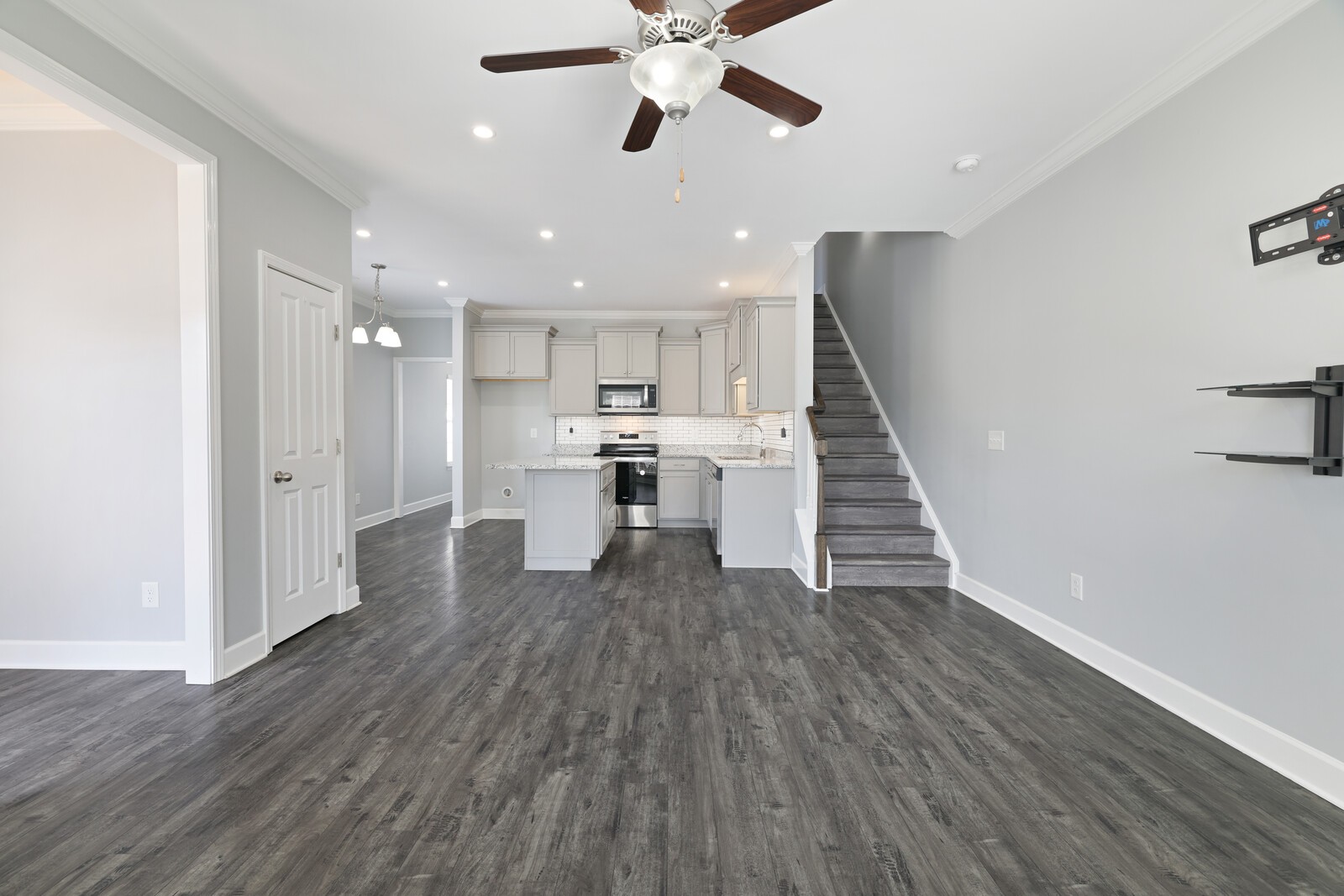 4316 Summercrest Blvd Unit: 101
