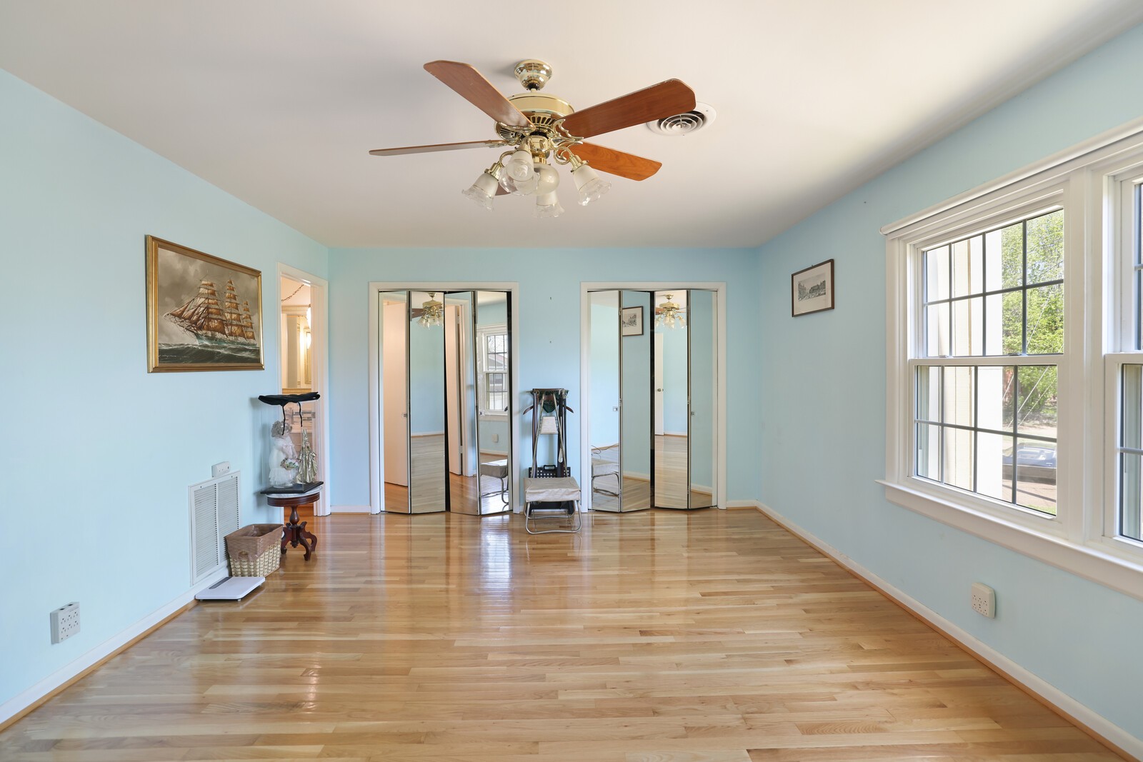 129 Williamsburg West Ct