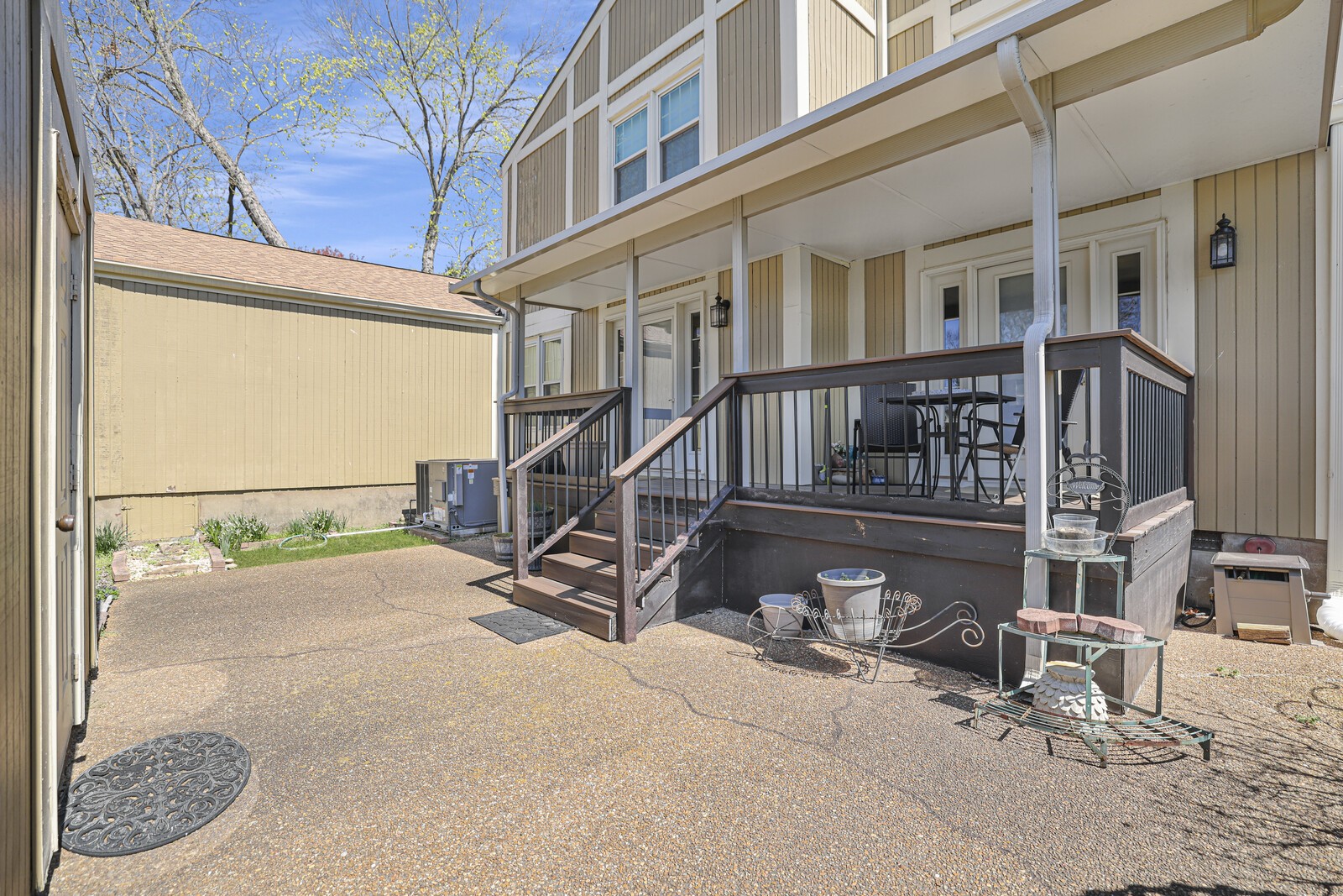 129 Williamsburg West Ct