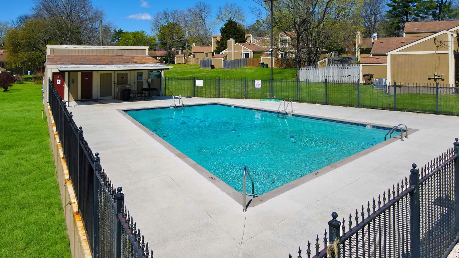 129 Williamsburg West Ct