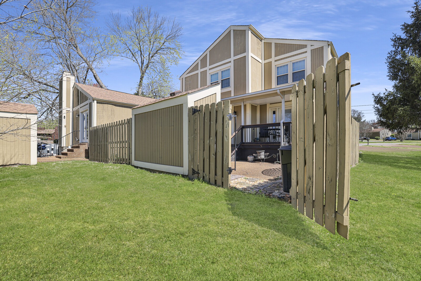 129 Williamsburg West Ct