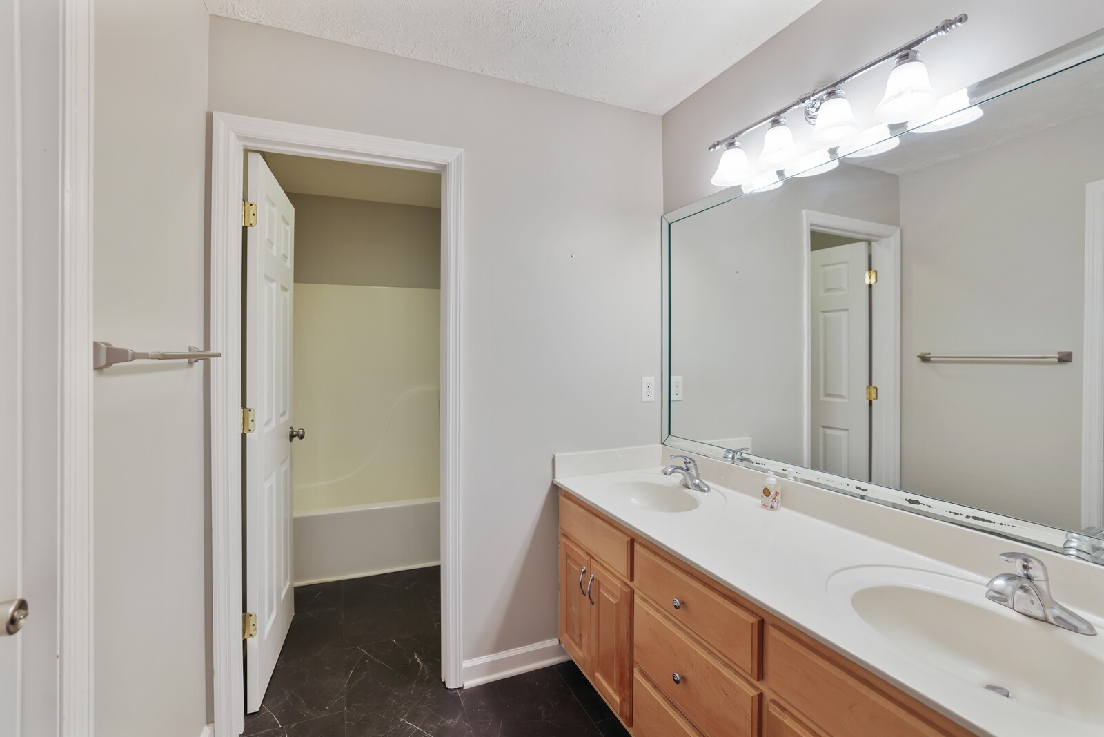 18427 Central Pike