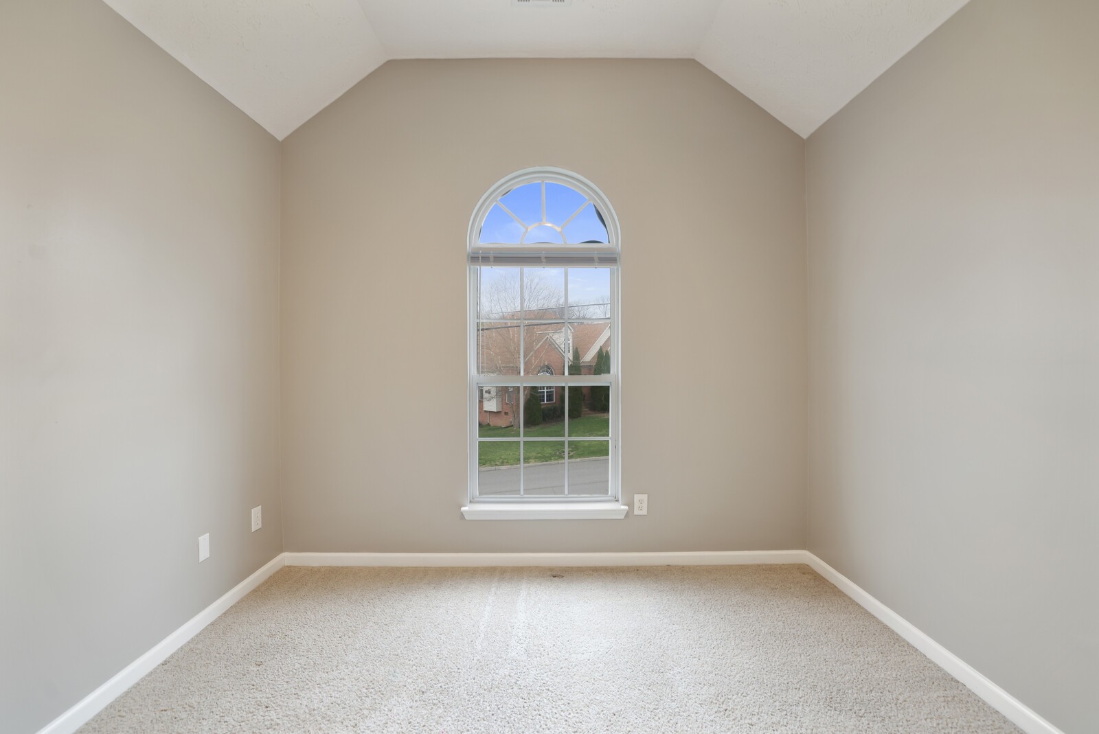 3800 Portsmouth Dr