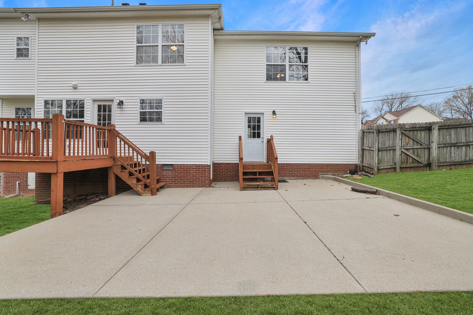 3800 Portsmouth Dr