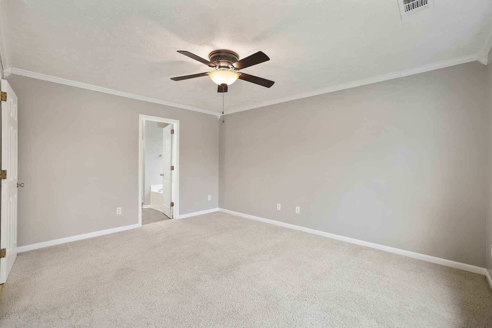 3800 Portsmouth Dr