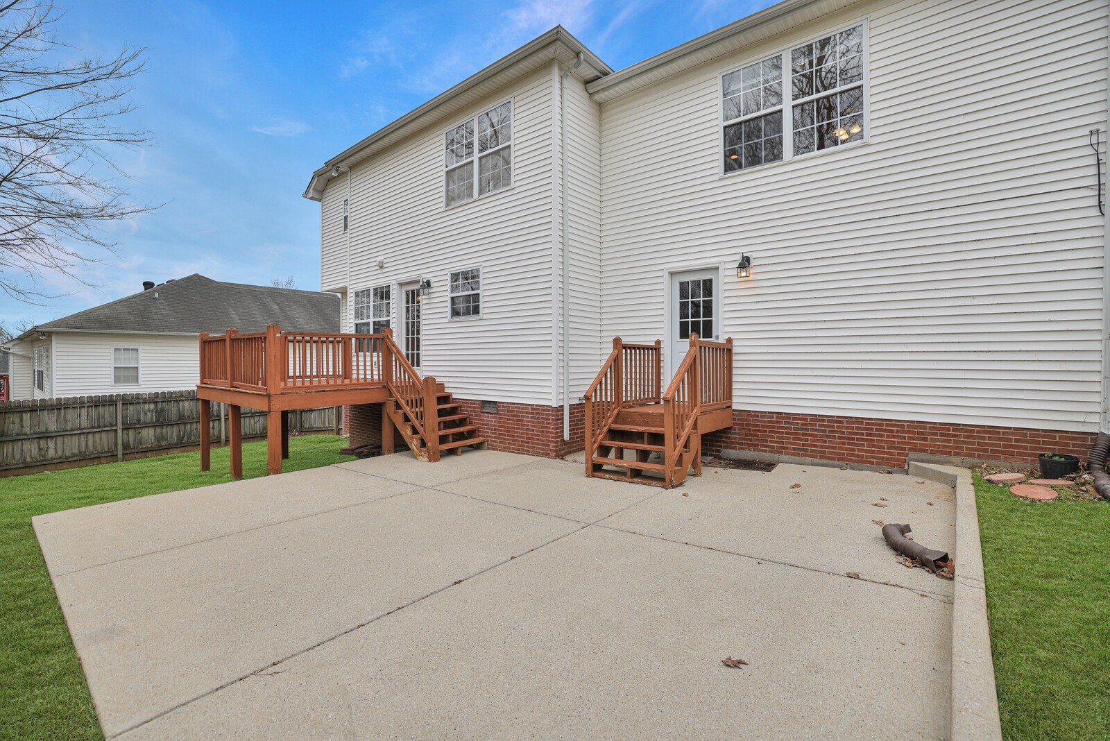 3800 Portsmouth Dr