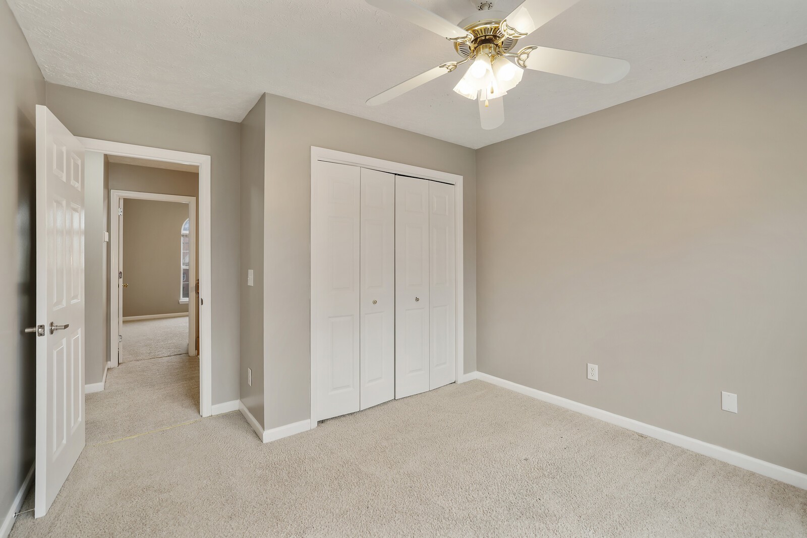 3800 Portsmouth Dr