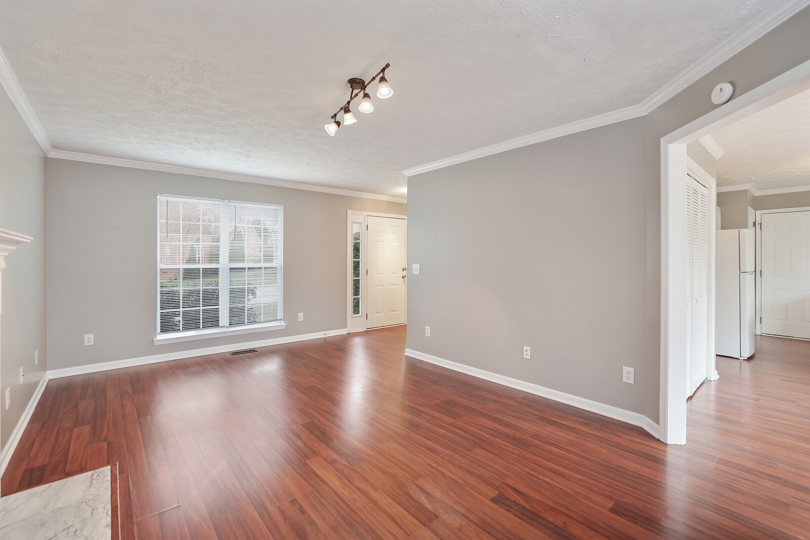 3800 Portsmouth Dr
