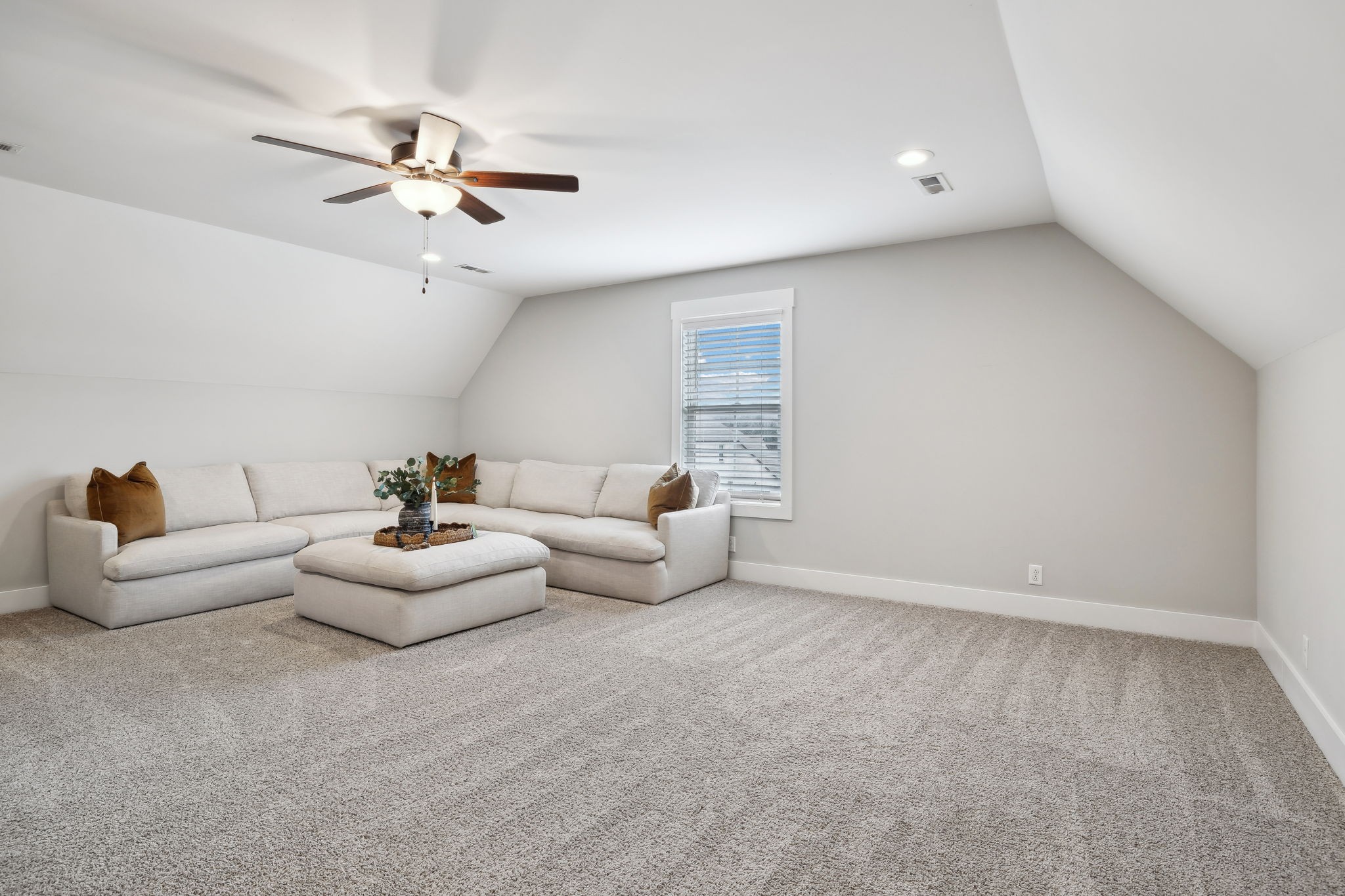 7754 Santos Dr