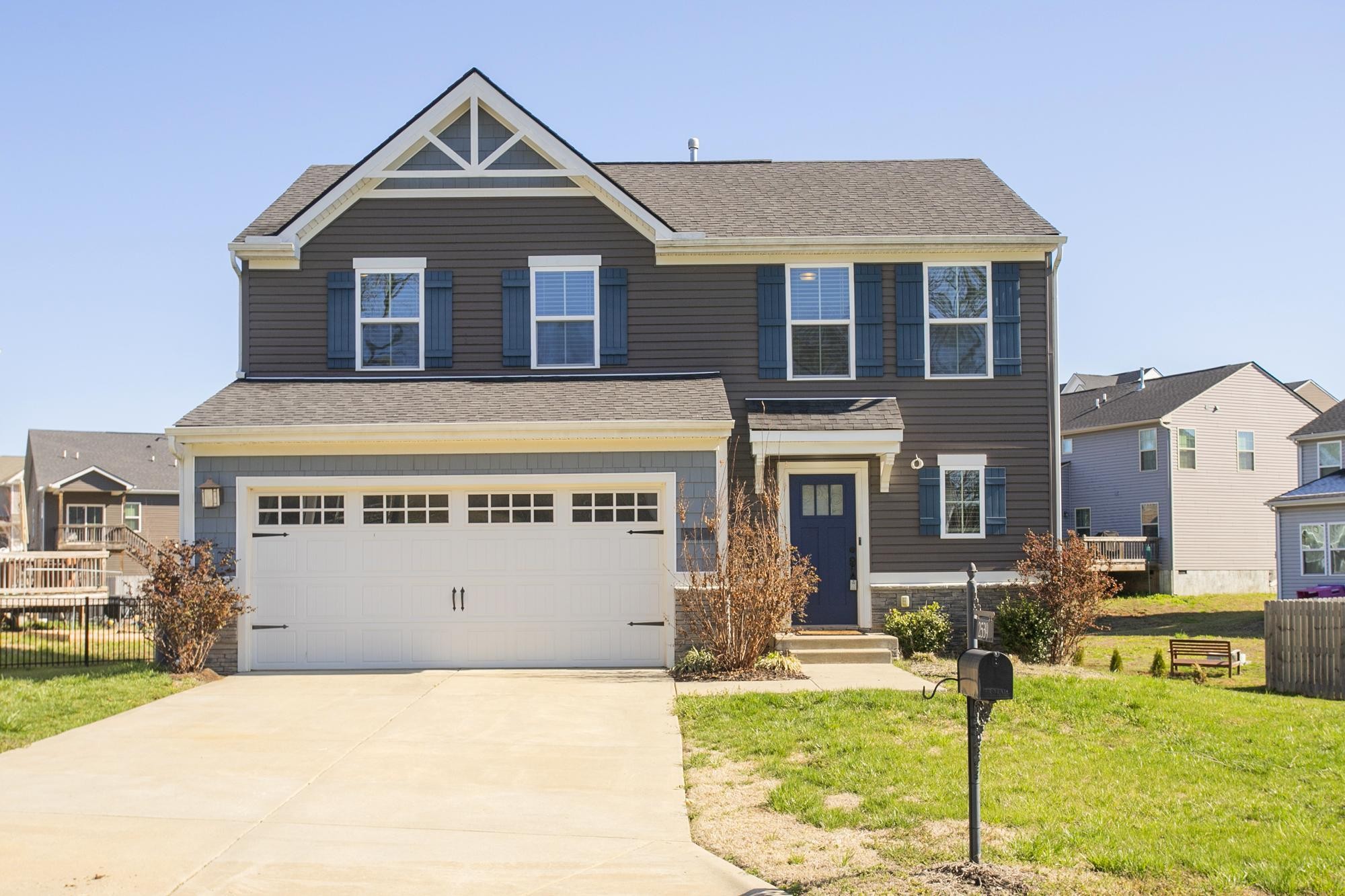 2539 Grove Park Way