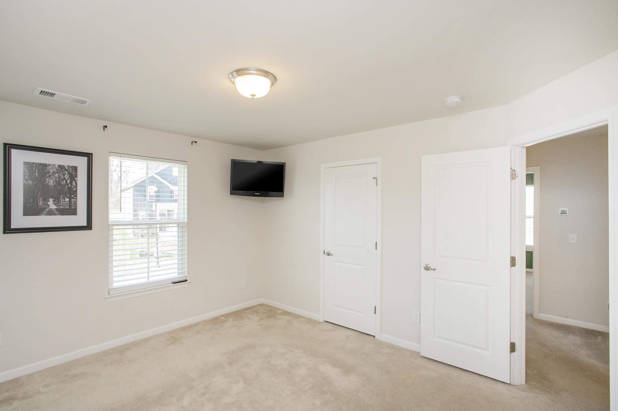 2539 Grove Park Way