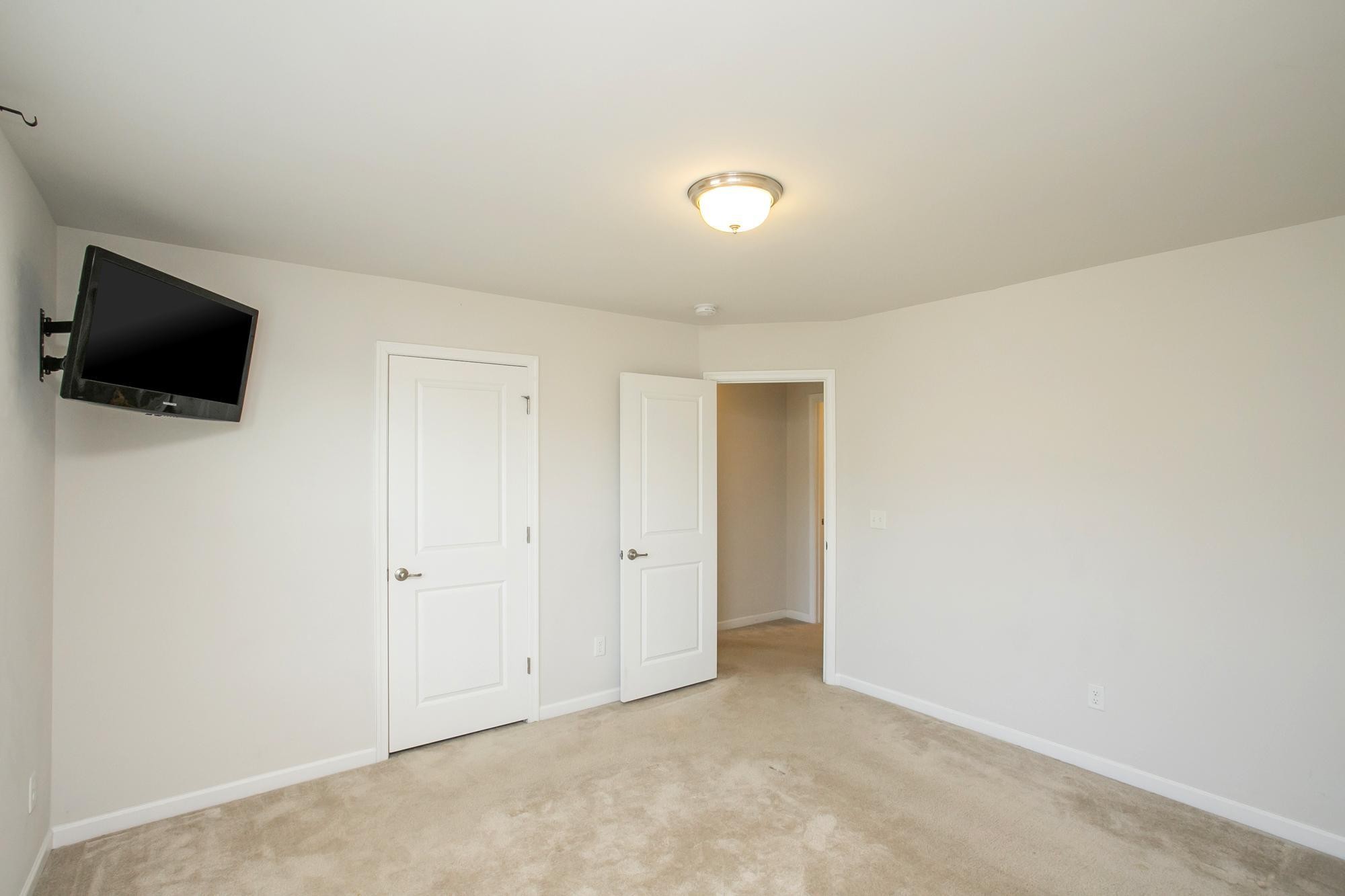 2539 Grove Park Way