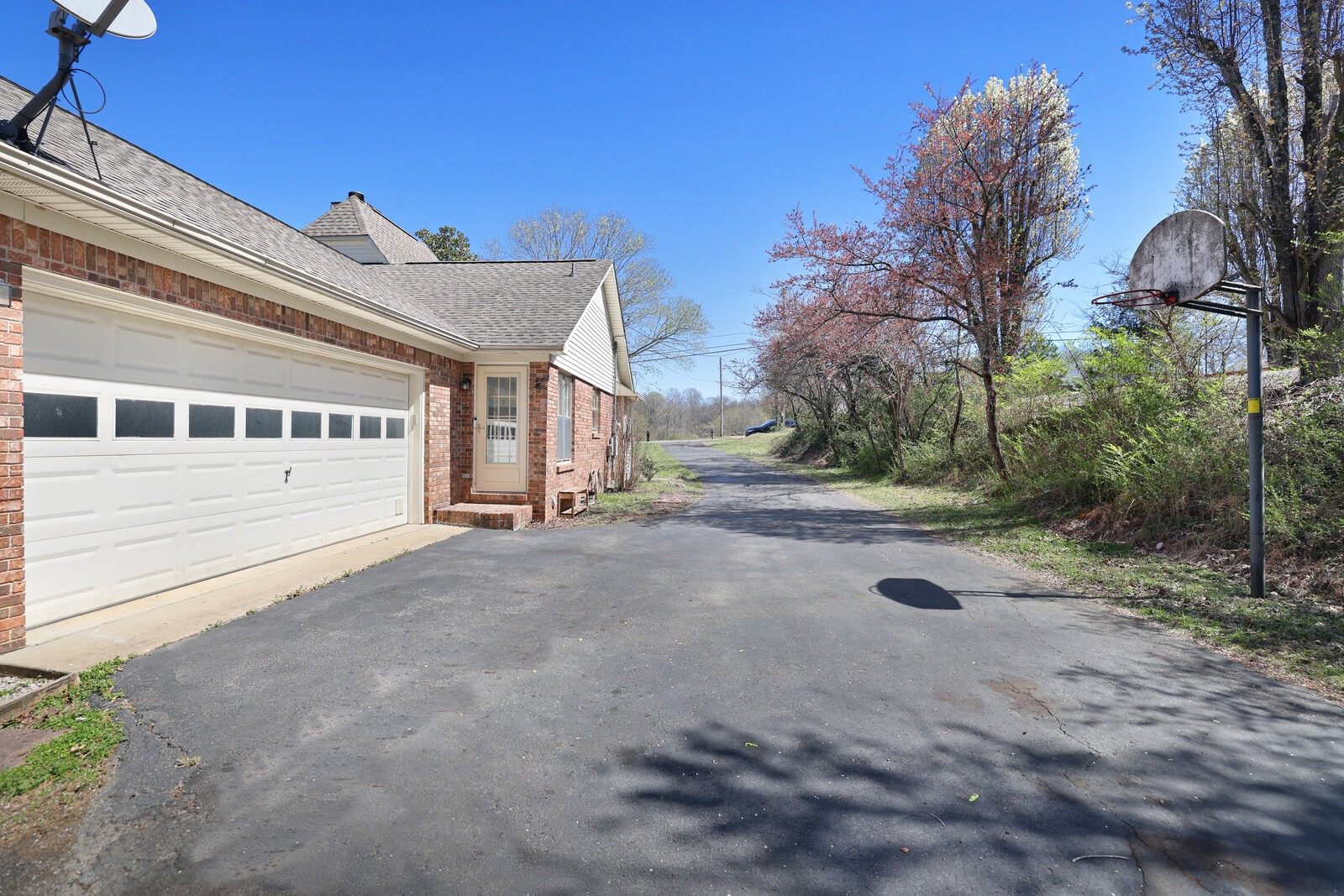 1070 Cliff White Rd