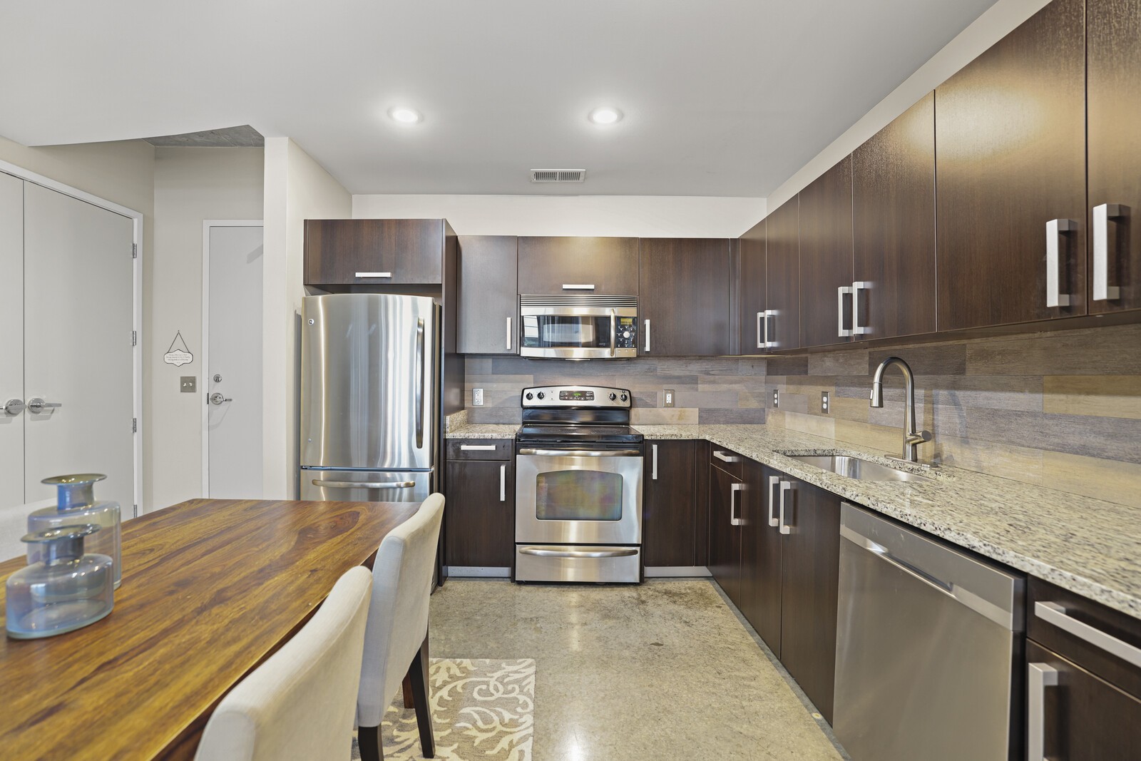 600 12th Ave S Unit: 522