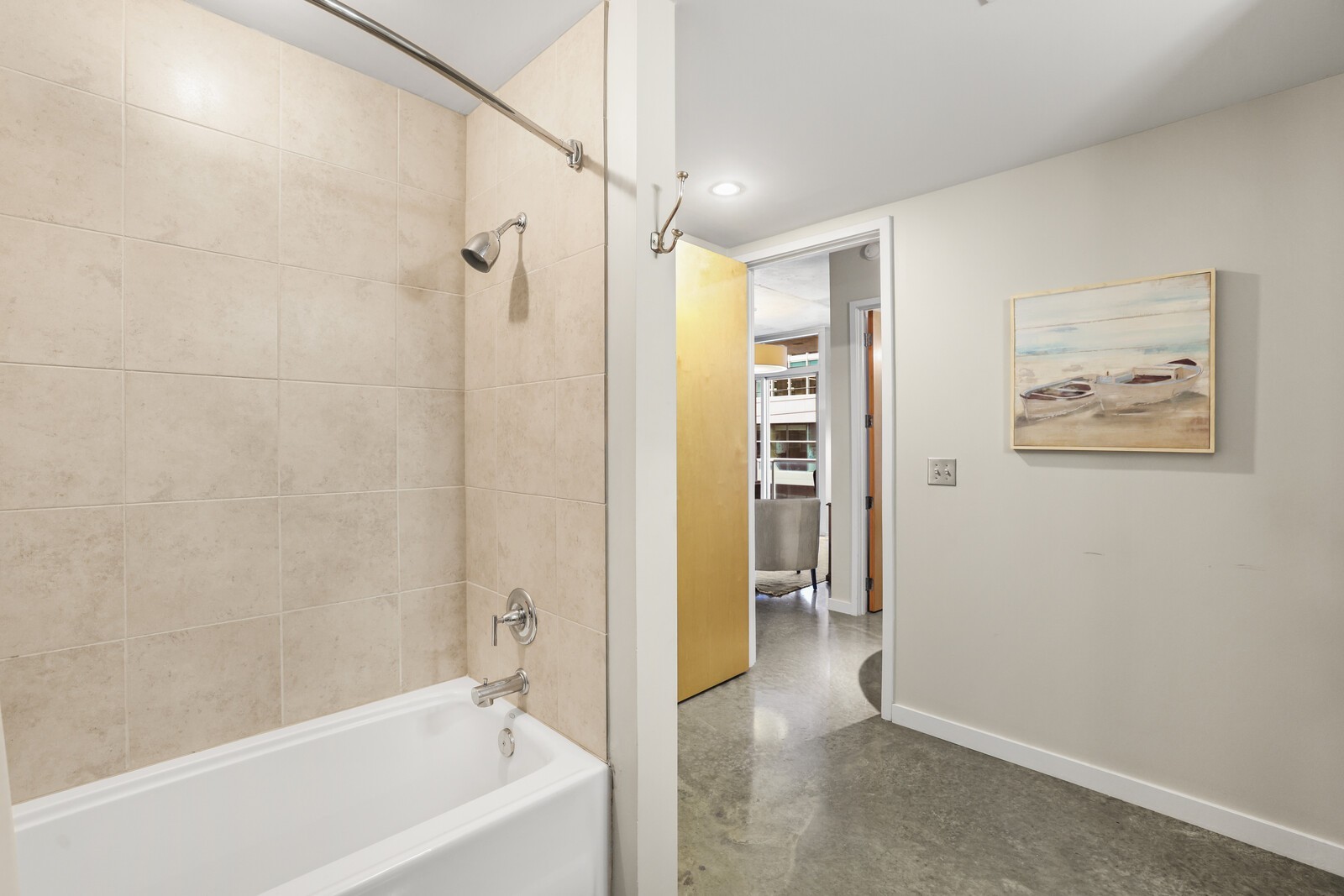 600 12th Ave S Unit: 522