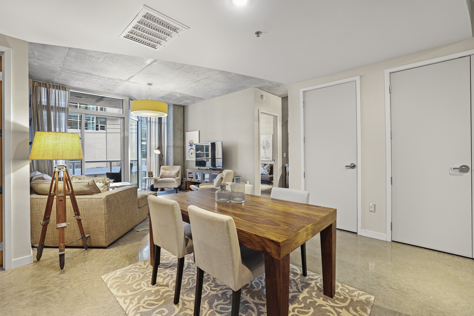 600 12th Ave S Unit: 522