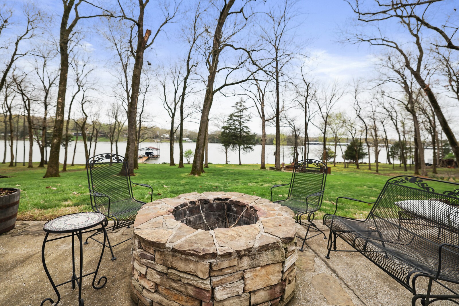 2041 Sanford Dr