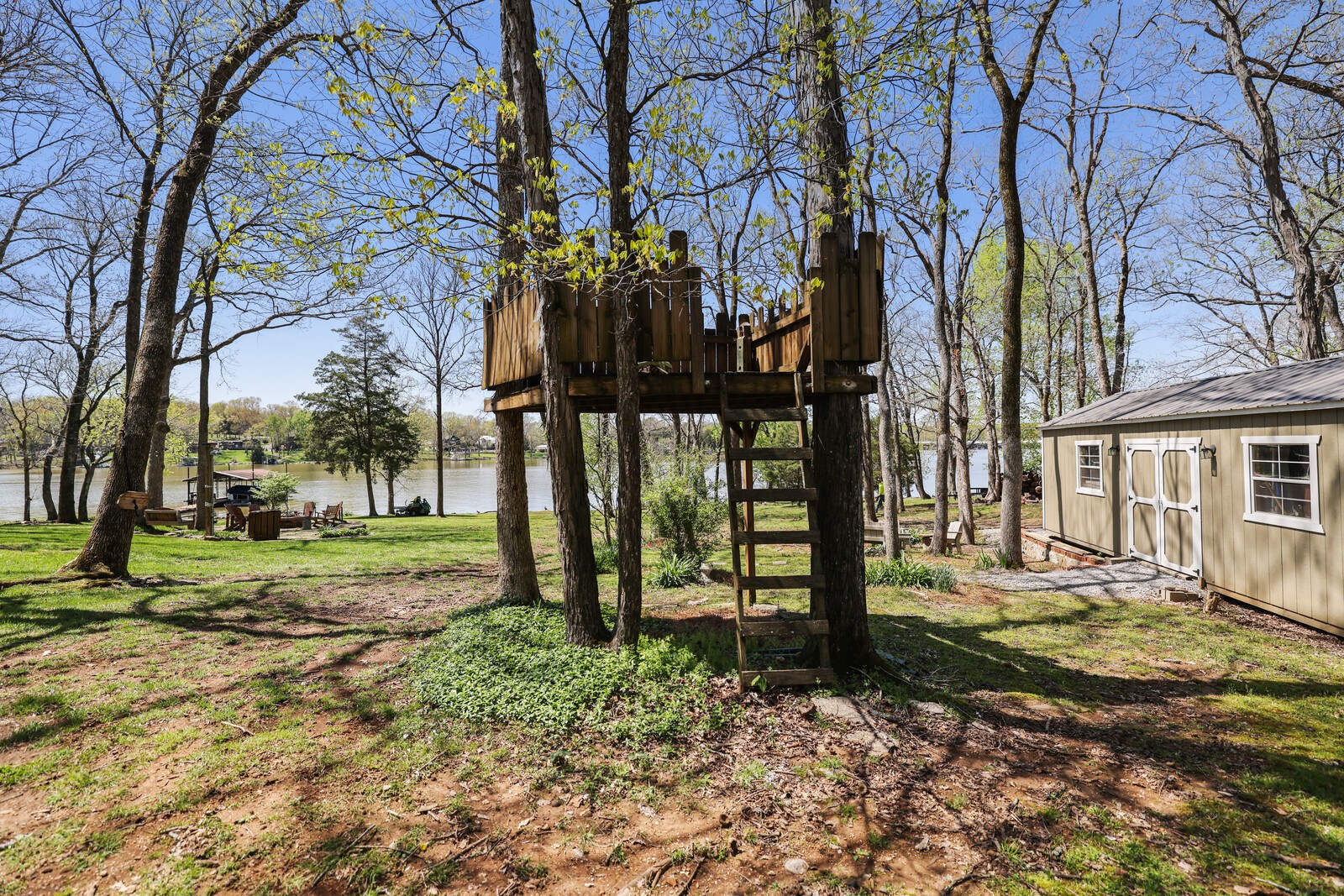 2041 Sanford Dr