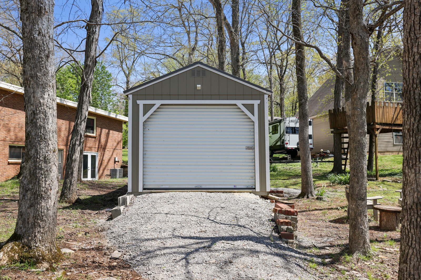 2041 Sanford Dr