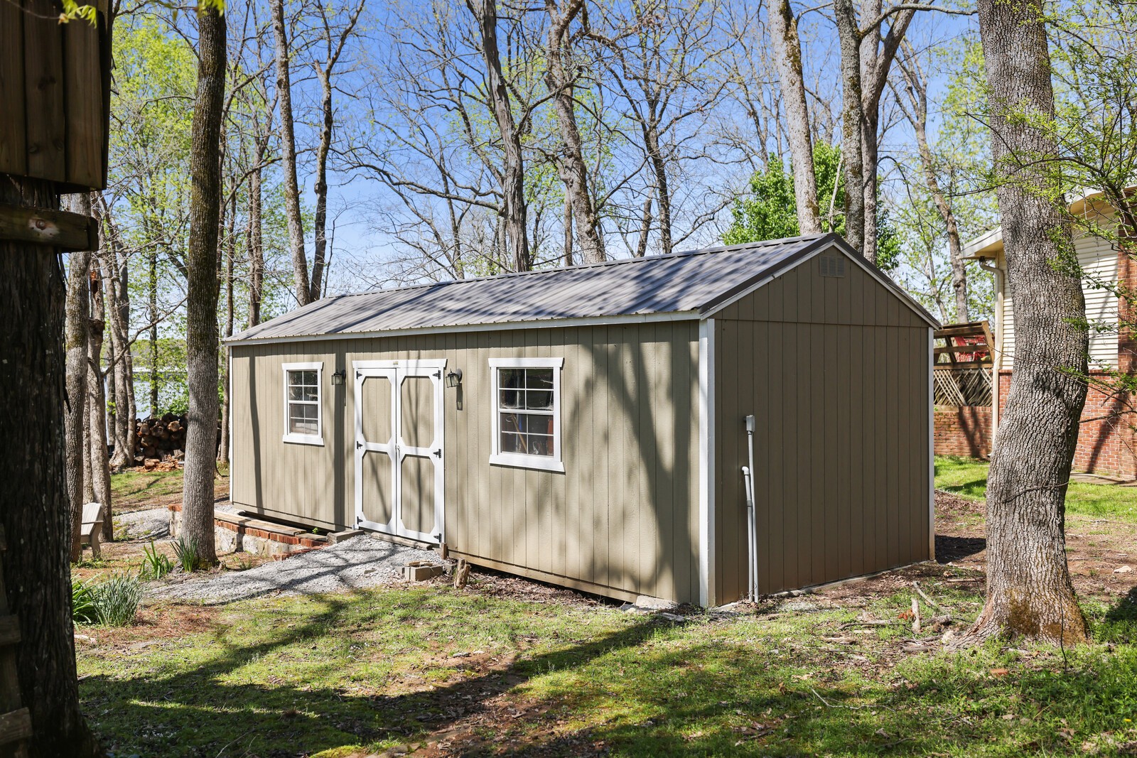 2041 Sanford Dr