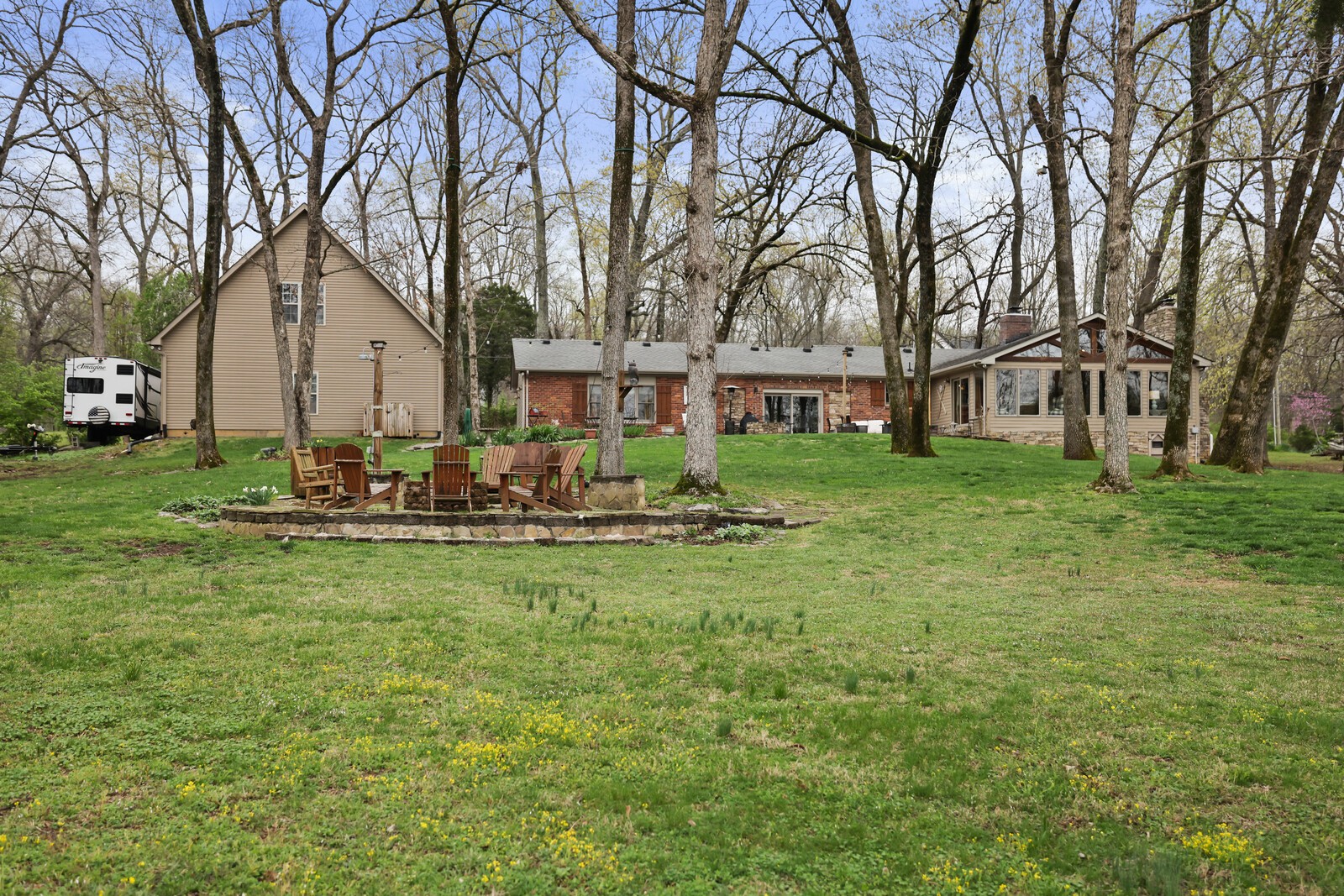 2041 Sanford Dr
