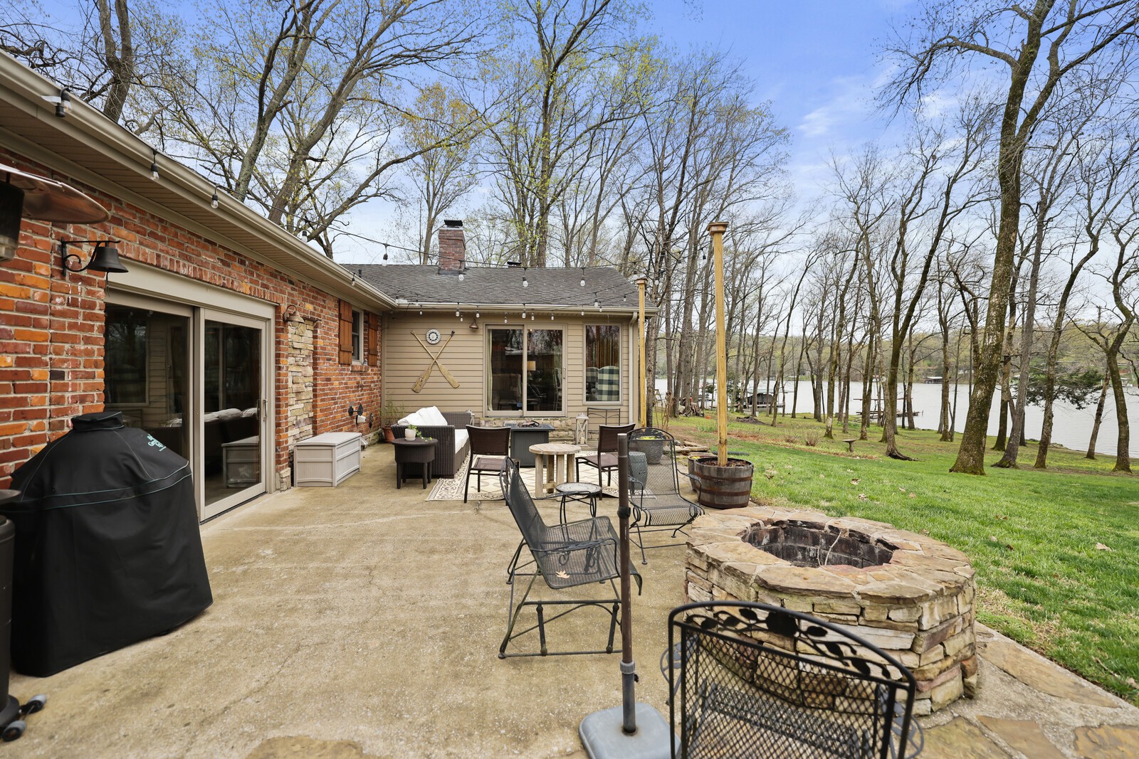 2041 Sanford Dr