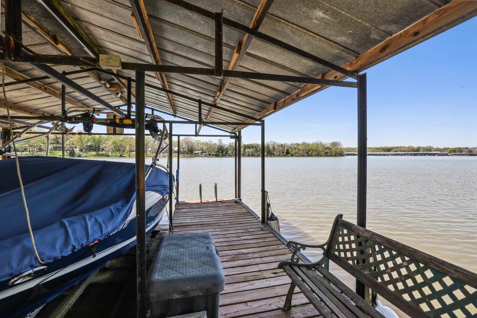 2041 Sanford Dr