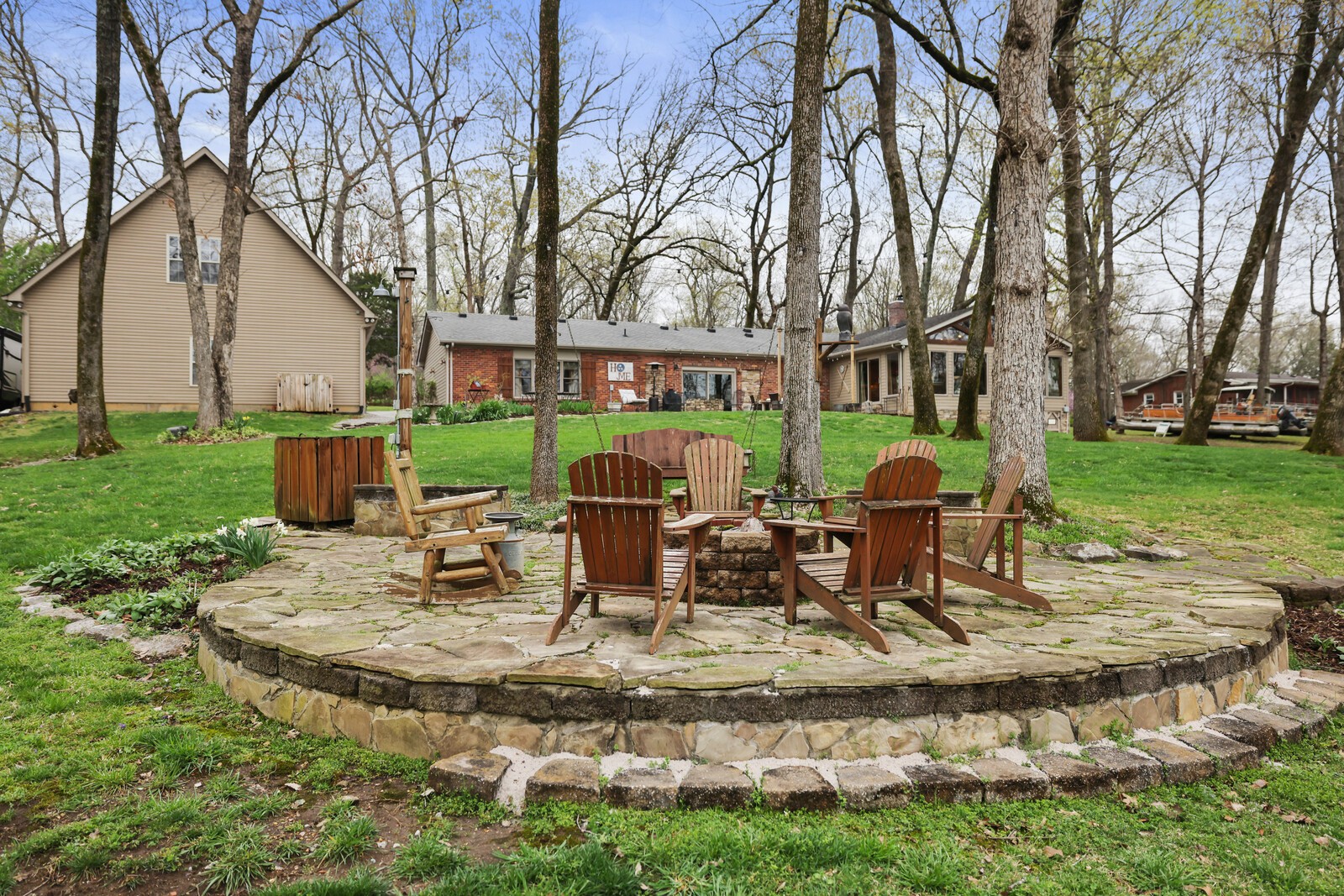 2041 Sanford Dr