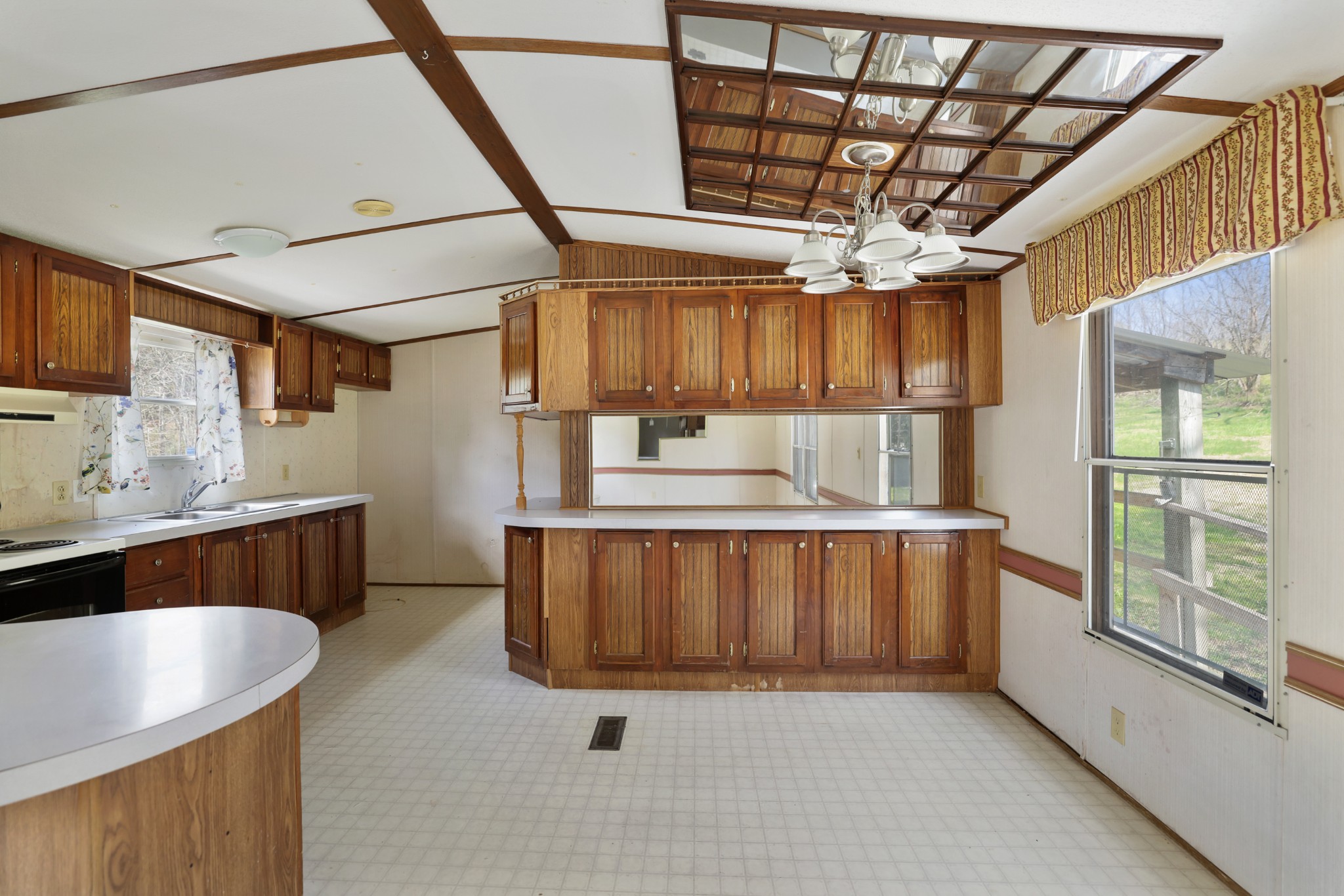 2298 Cavender Rd