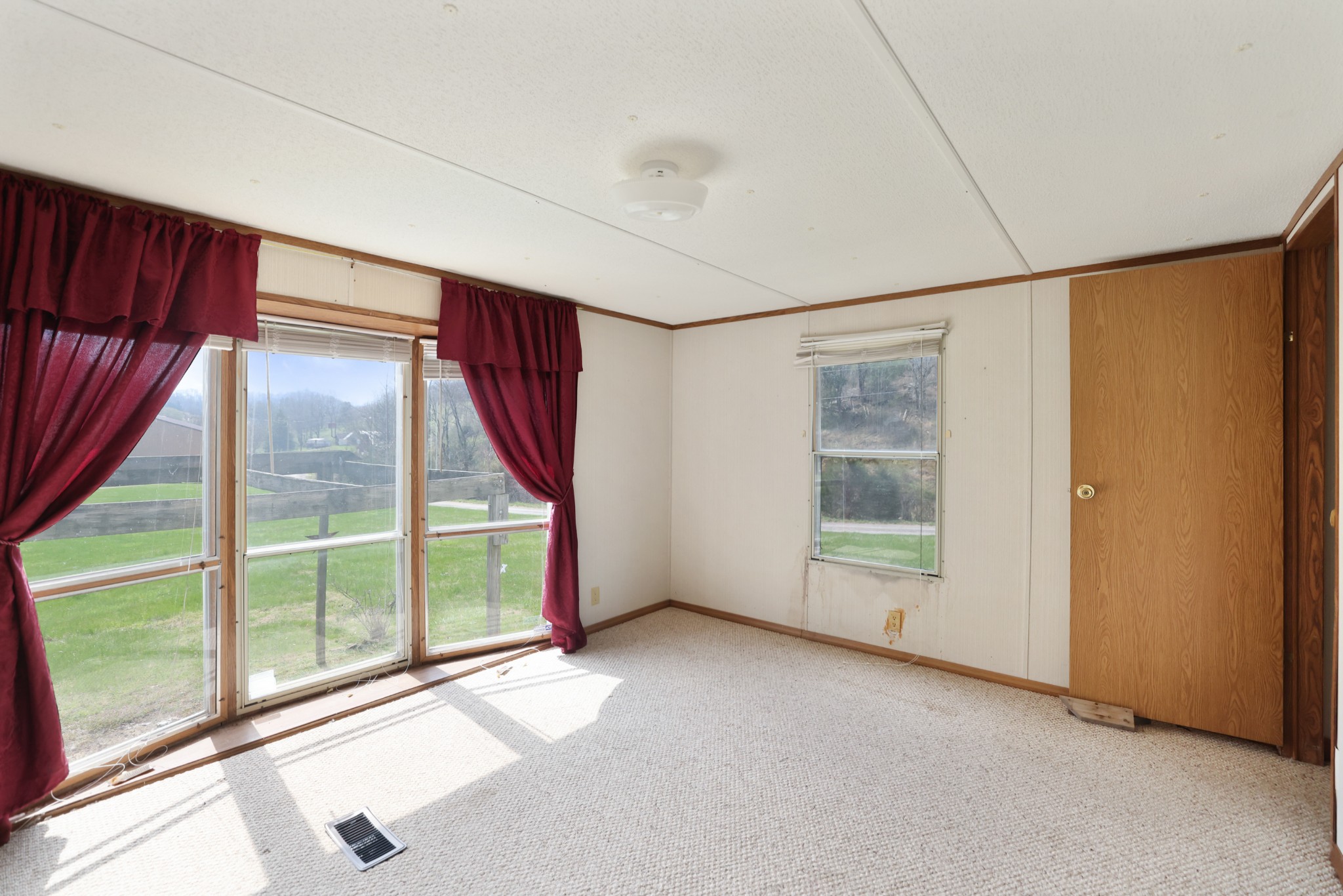 2298 Cavender Rd
