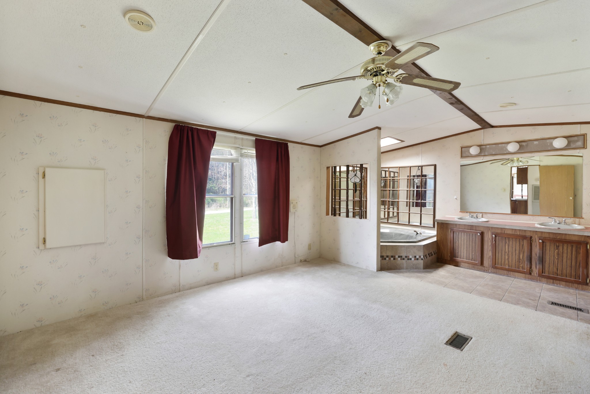 2298 Cavender Rd