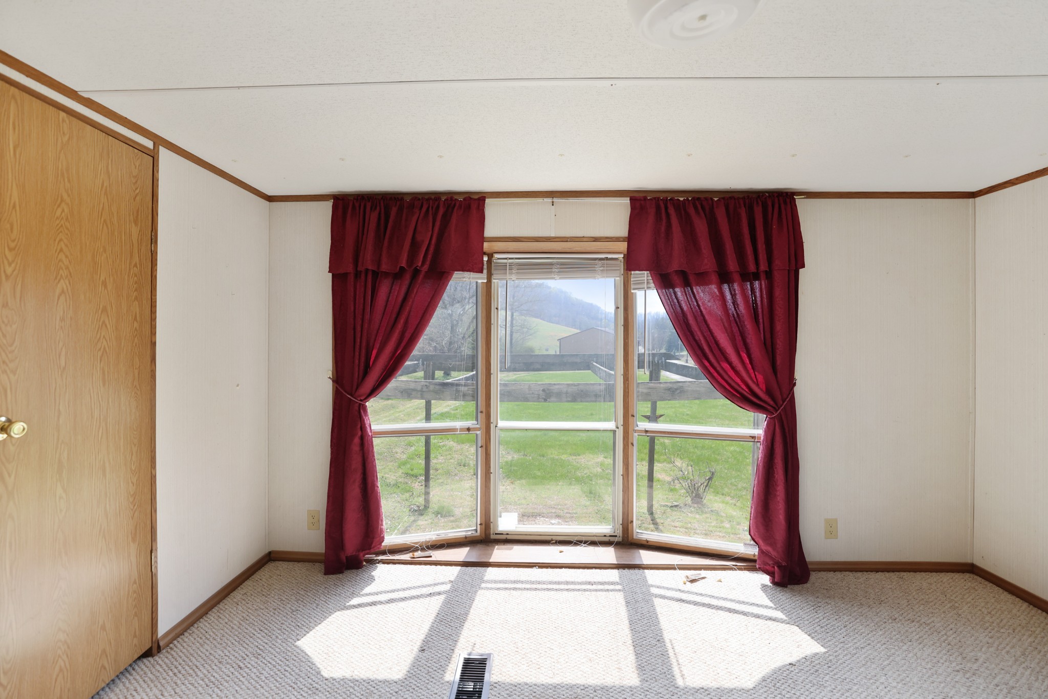 2298 Cavender Rd