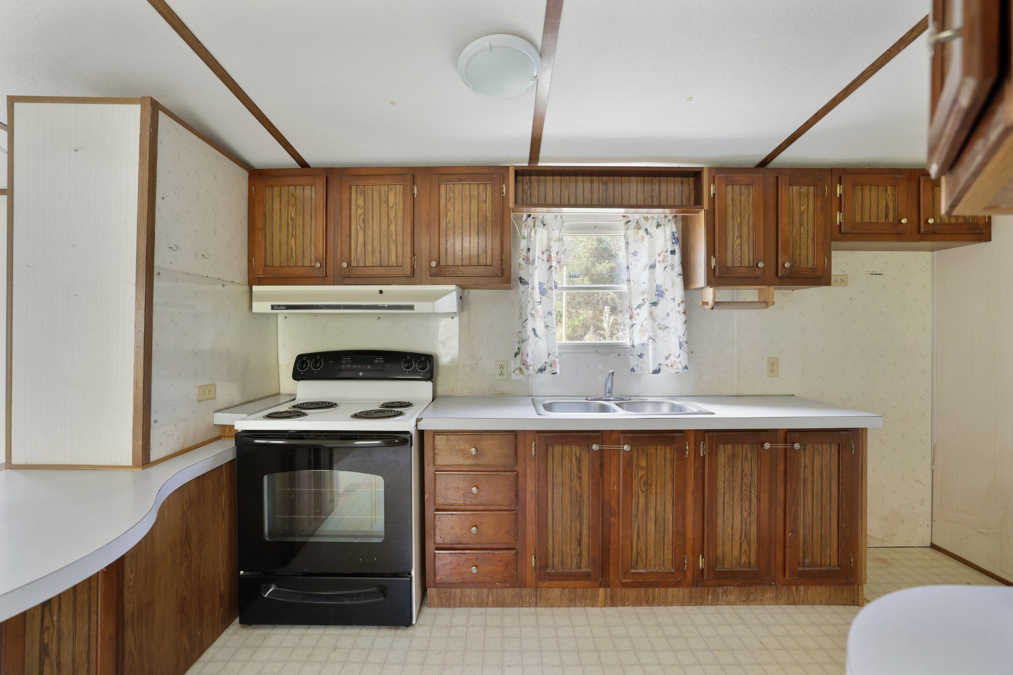 2298 Cavender Rd