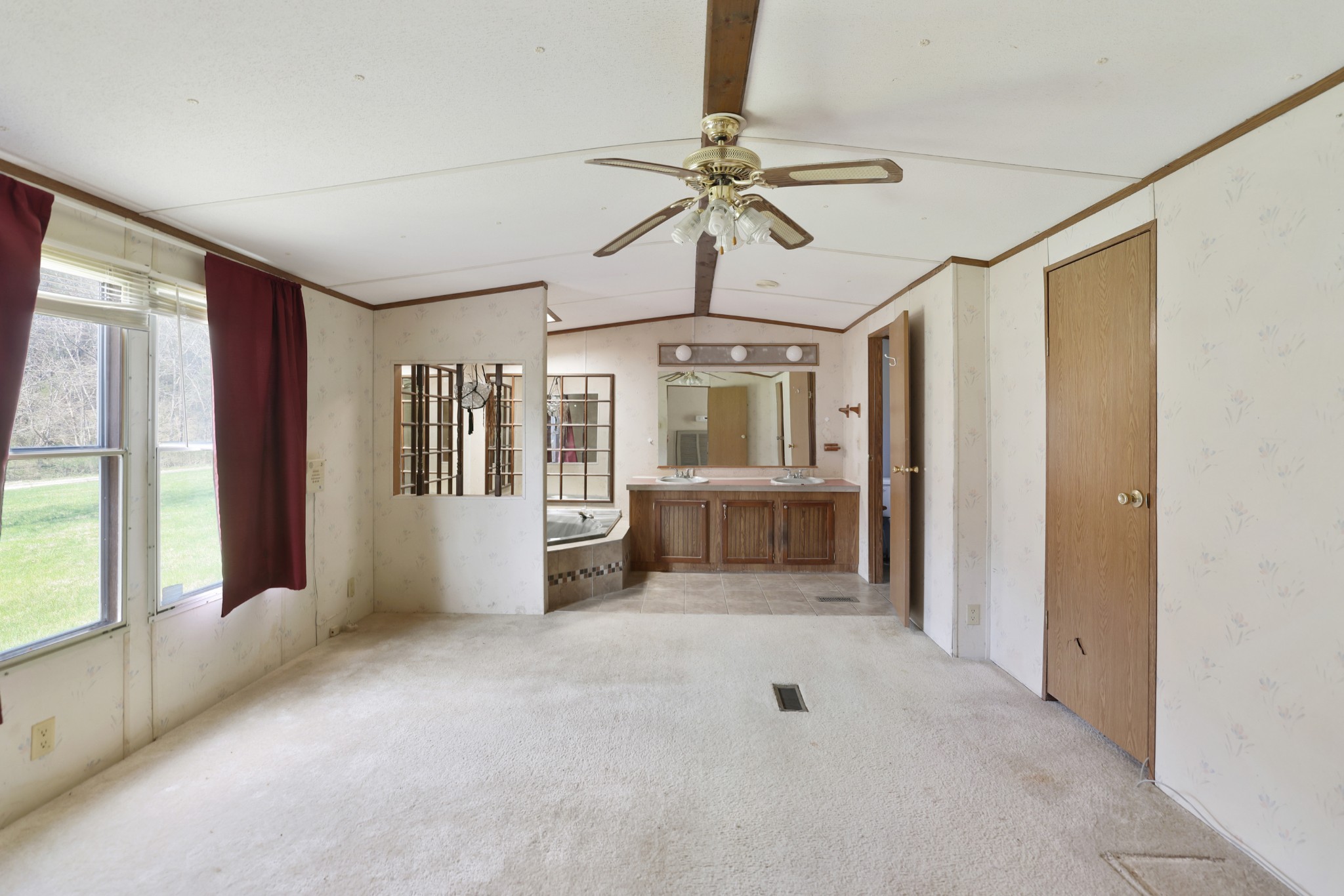 2298 Cavender Rd