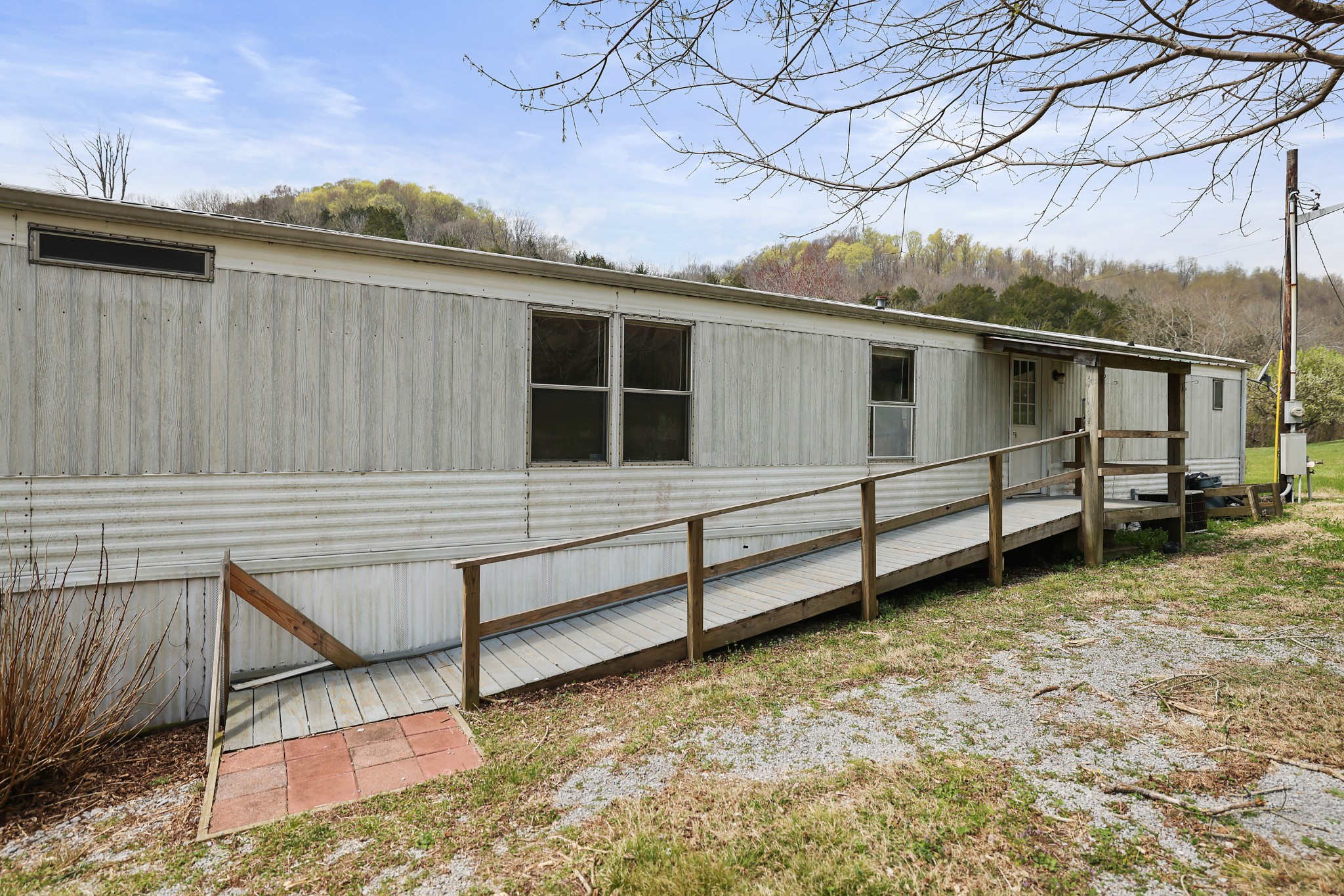 2298 Cavender Rd